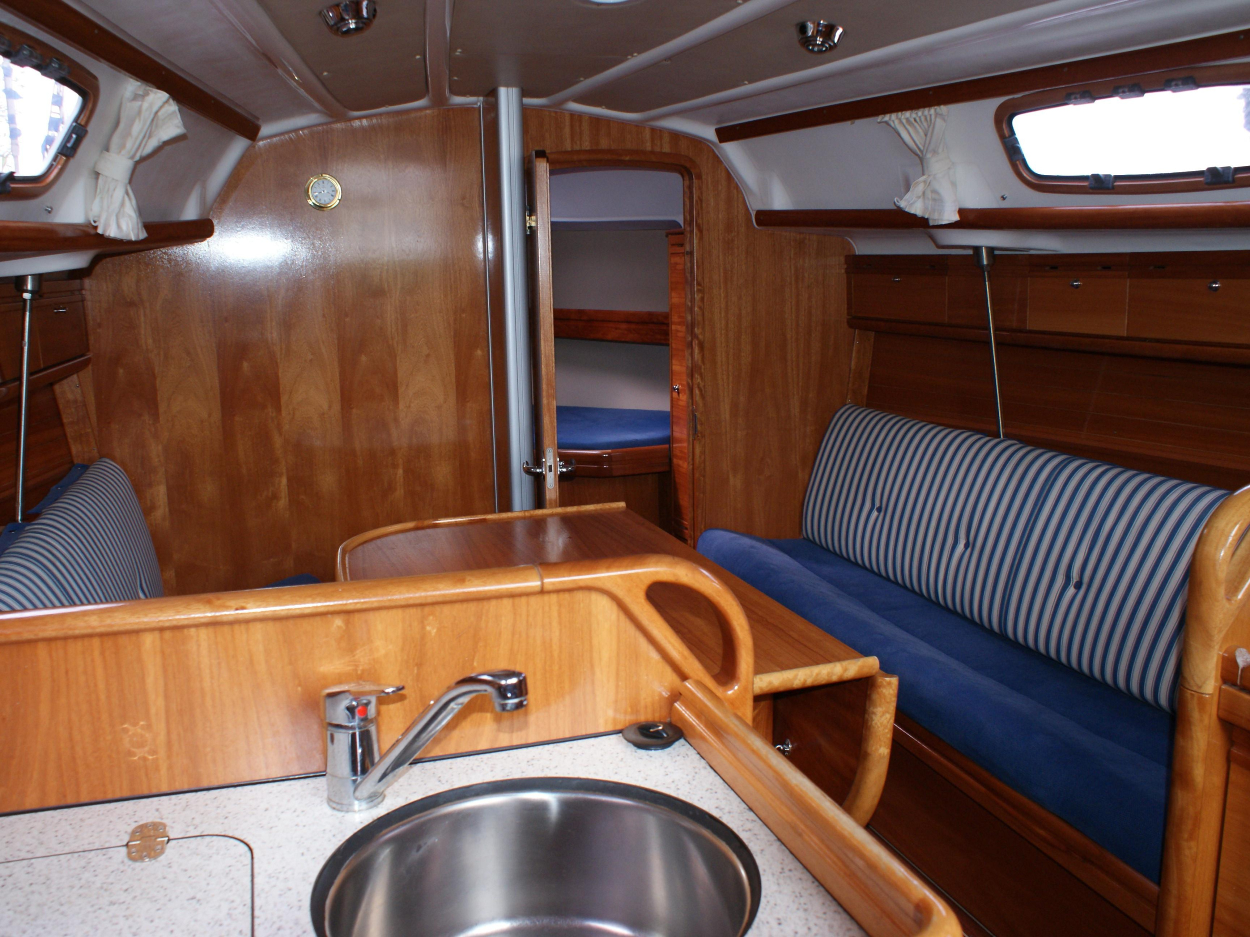 Bavaria 30 Cruiser — photo 14