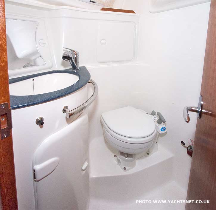 Bavaria 30 Cruiser — photo 11