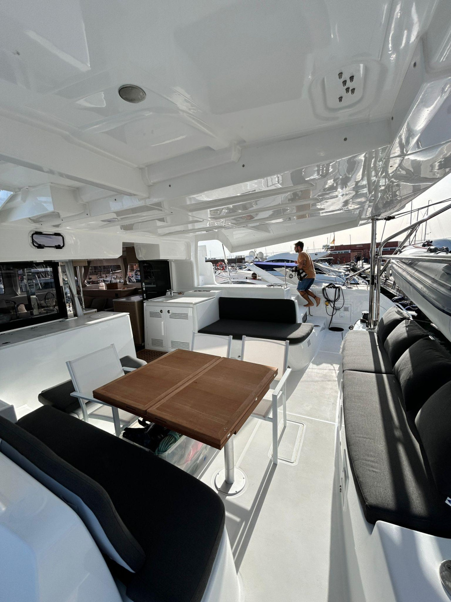 Lagoon 46 — photo 10