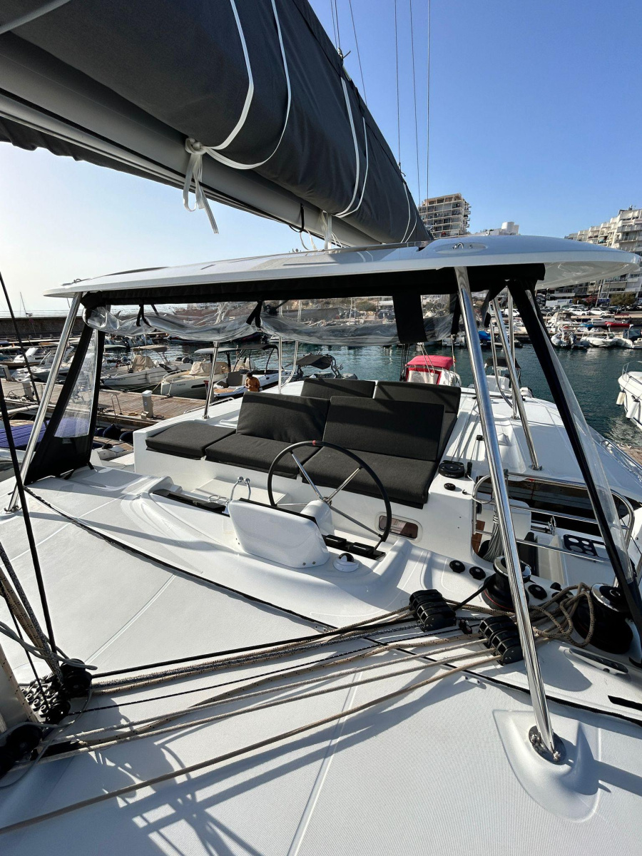 Lagoon 46 — photo 11