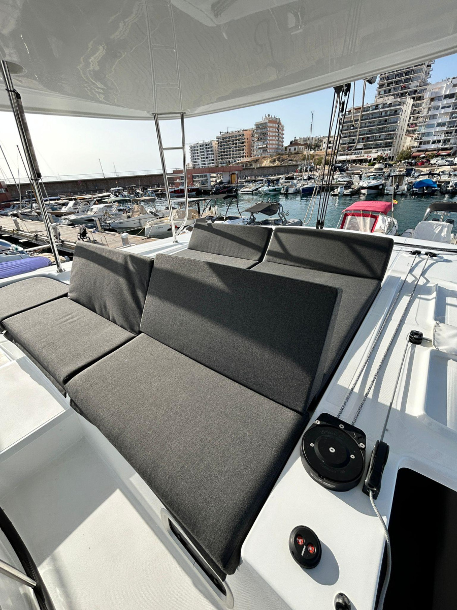 Lagoon 46 — photo 7