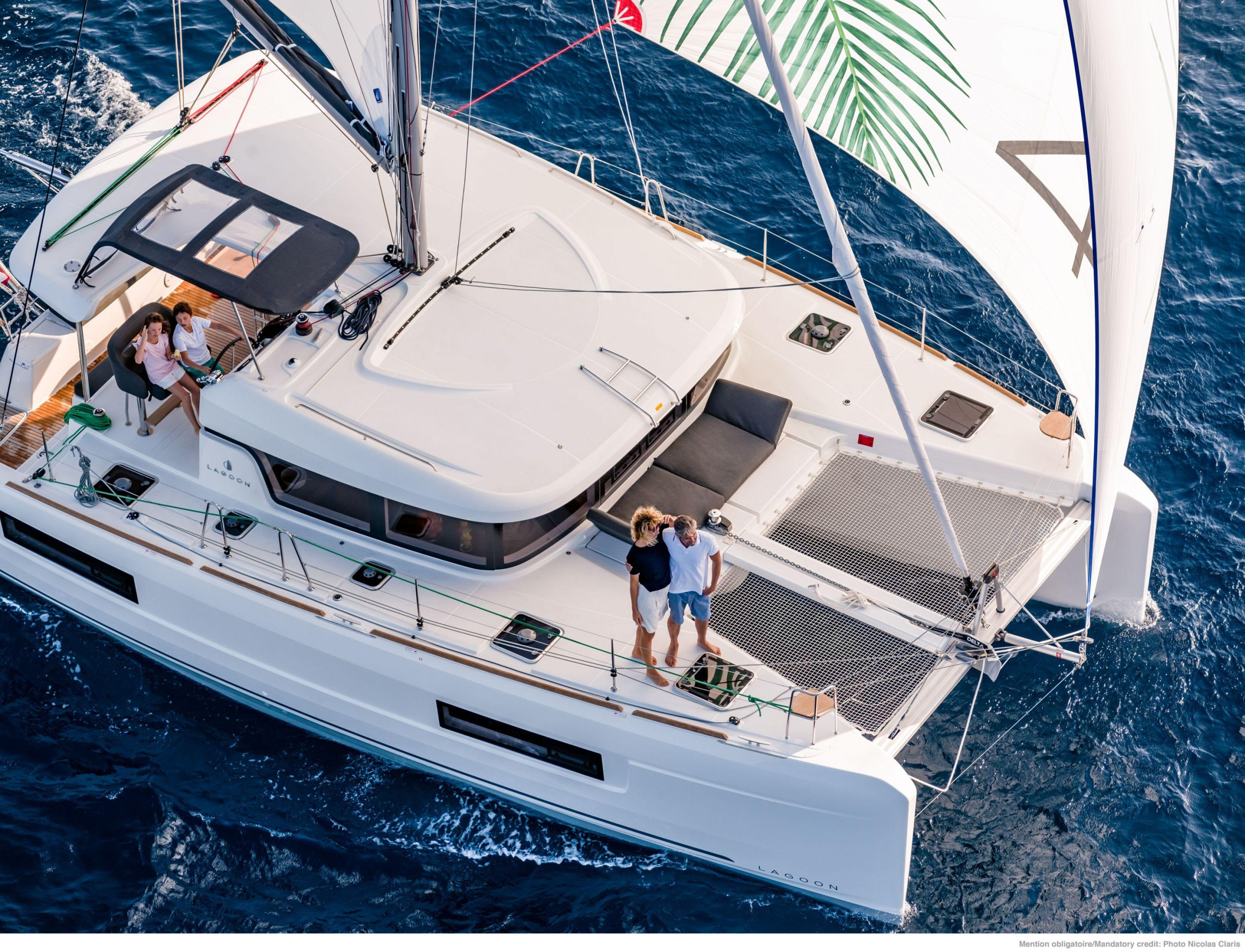 Lagoon 40 — photo 4