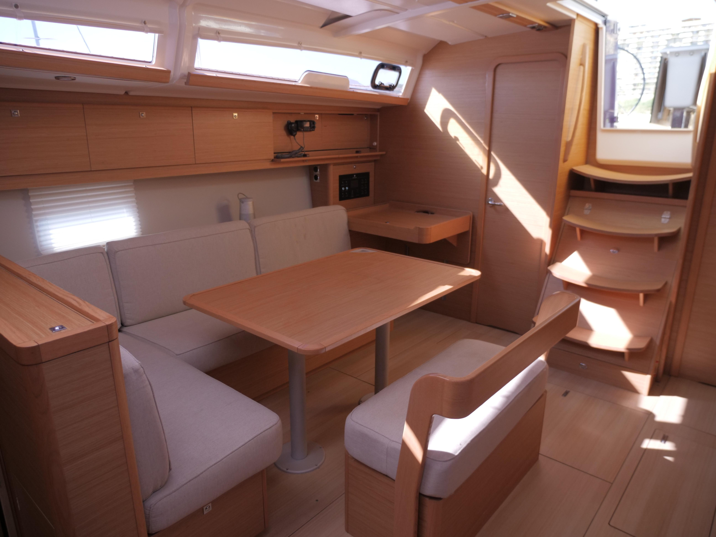 Dufour 430 — photo 20