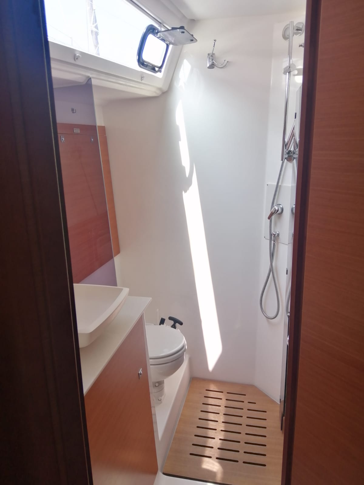 Dufour 520 Grand Large — photo 26