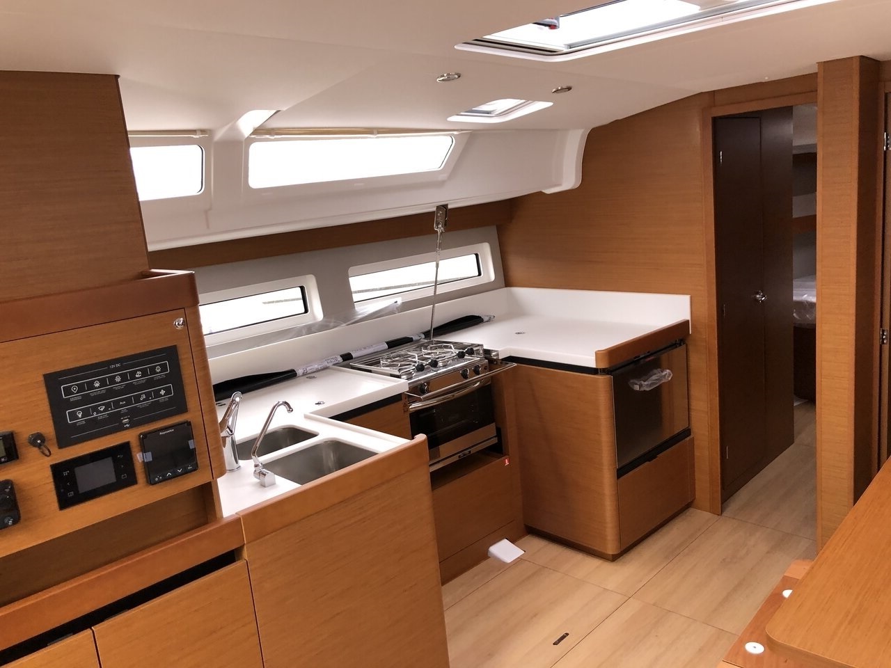 Sun Odyssey 490 — photo 2