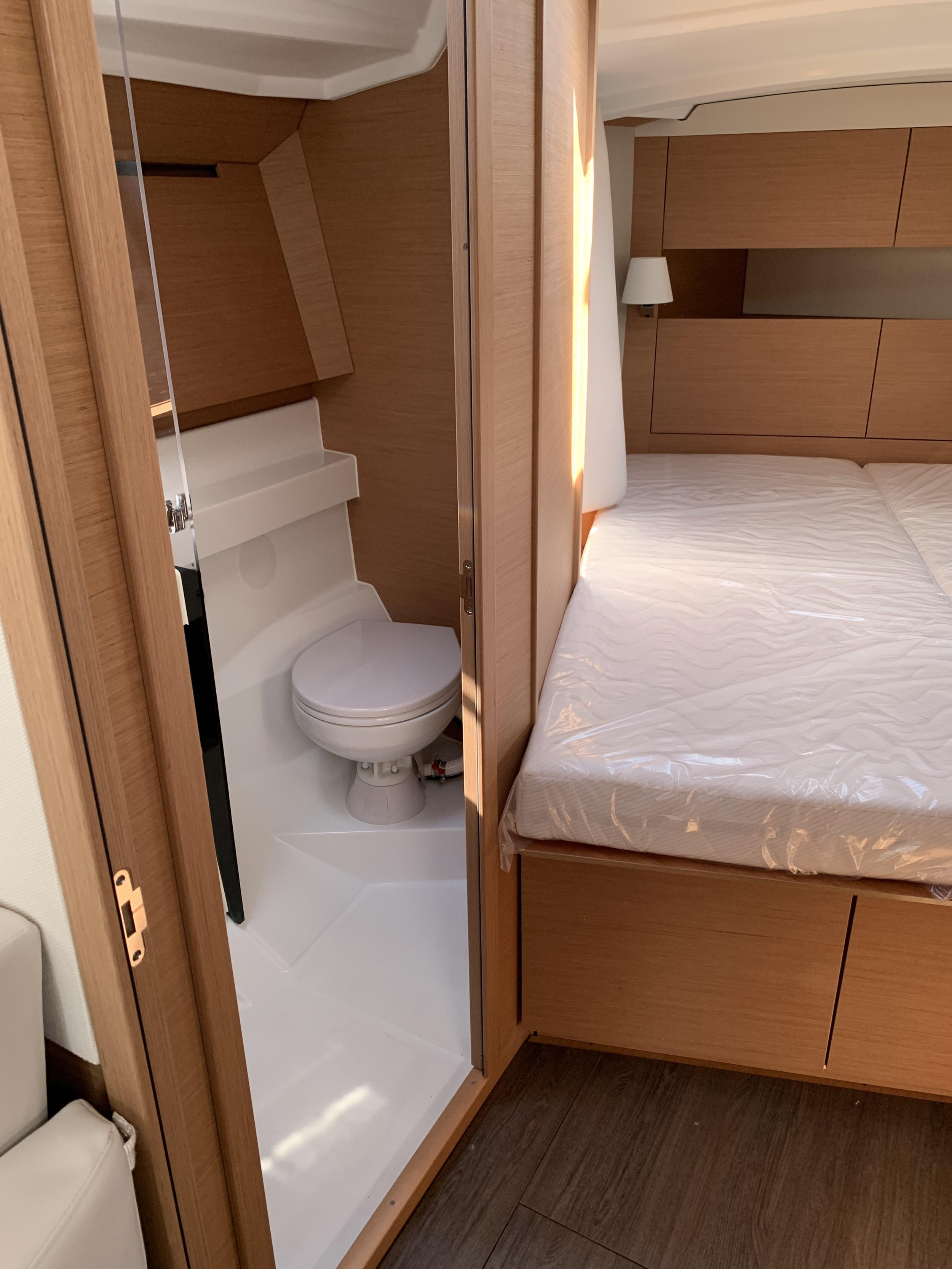 Sun Odyssey 410 — photo 9