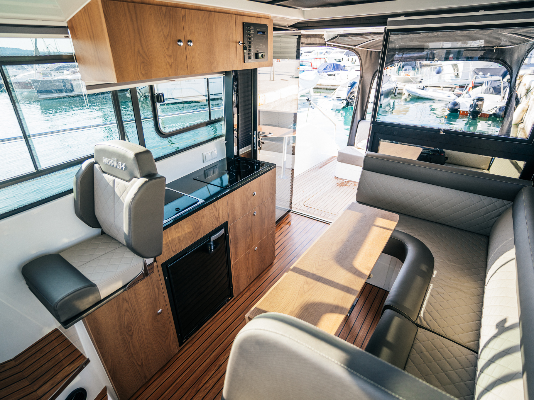 Nikhen Aquasun 34 Sedan — photo 11