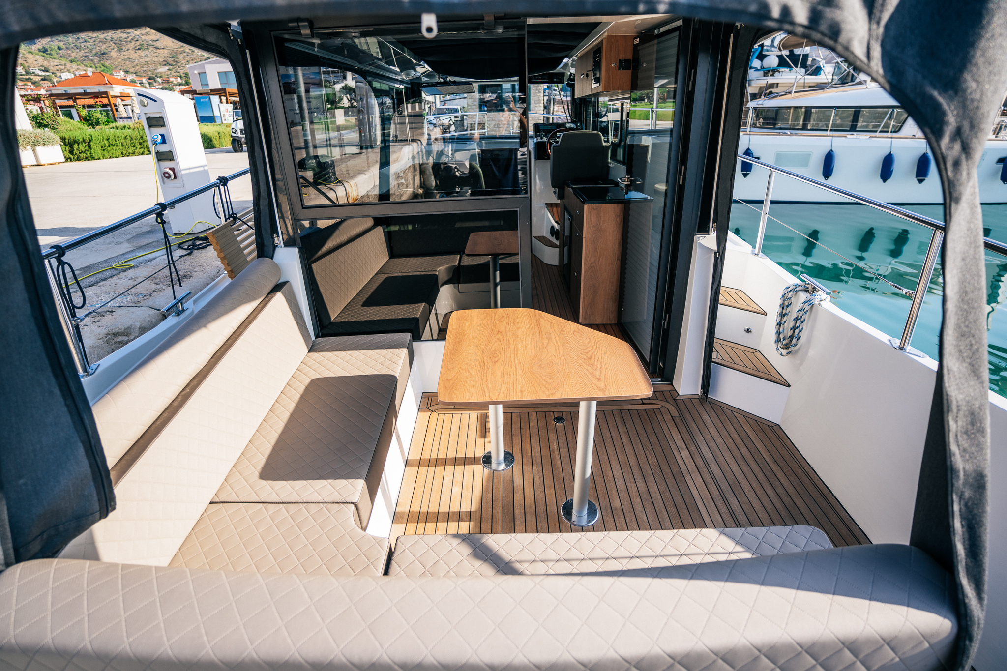 Nikhen Aquasun 34 Sedan — photo 2