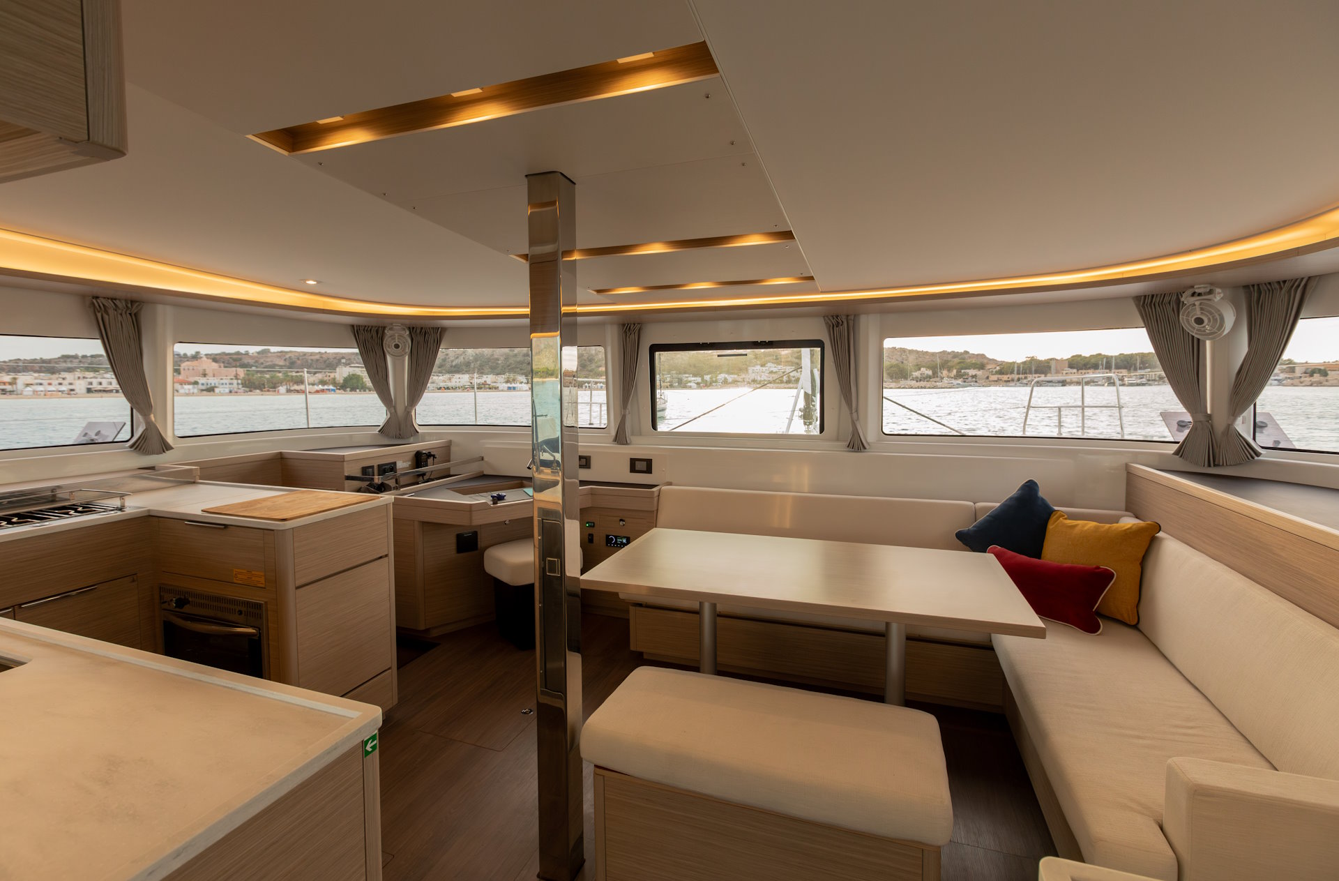 Lagoon 46 — photo 12