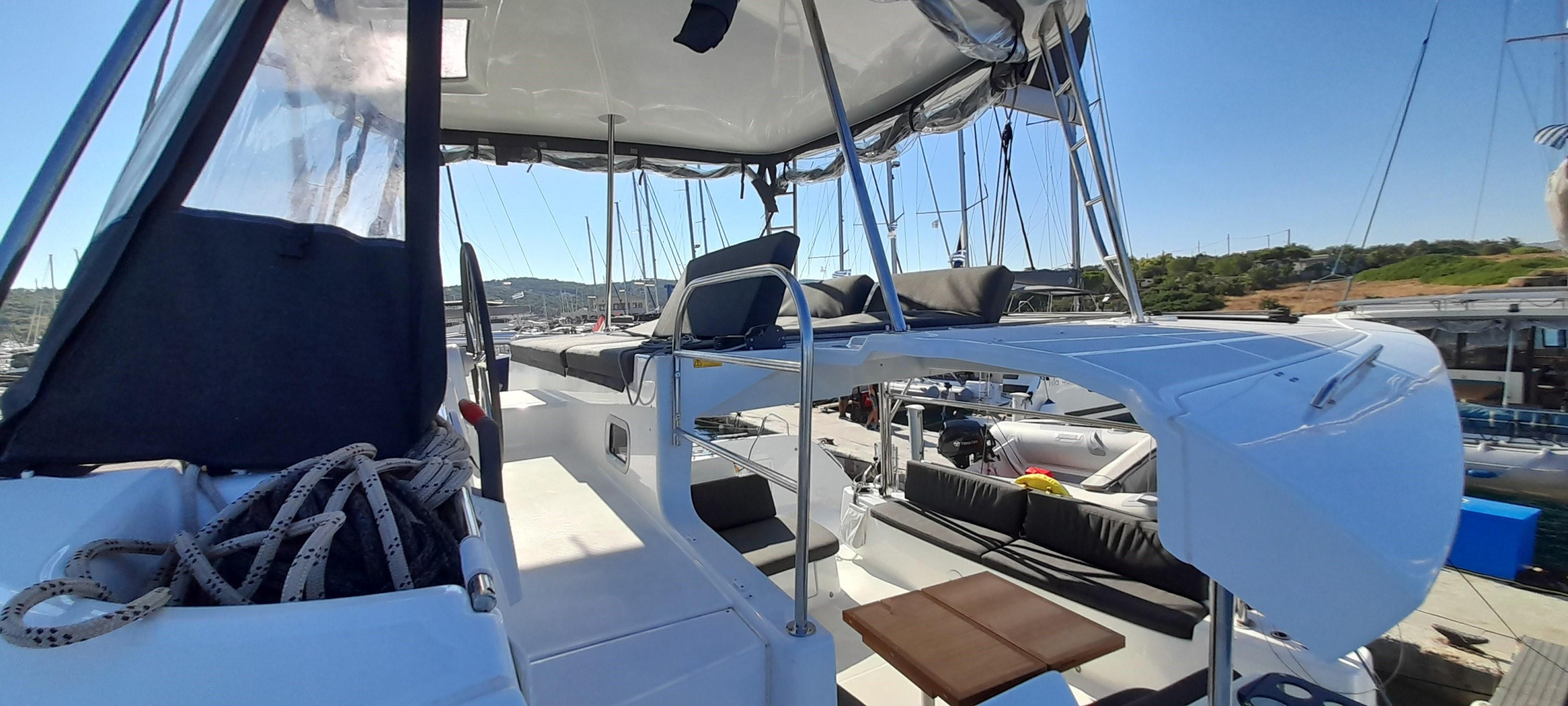 Lagoon 46 Owners Version — photo 6
