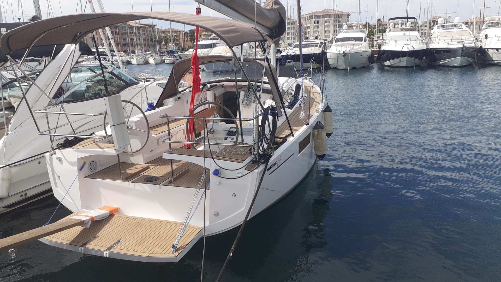 Maxus 35 — photo 25