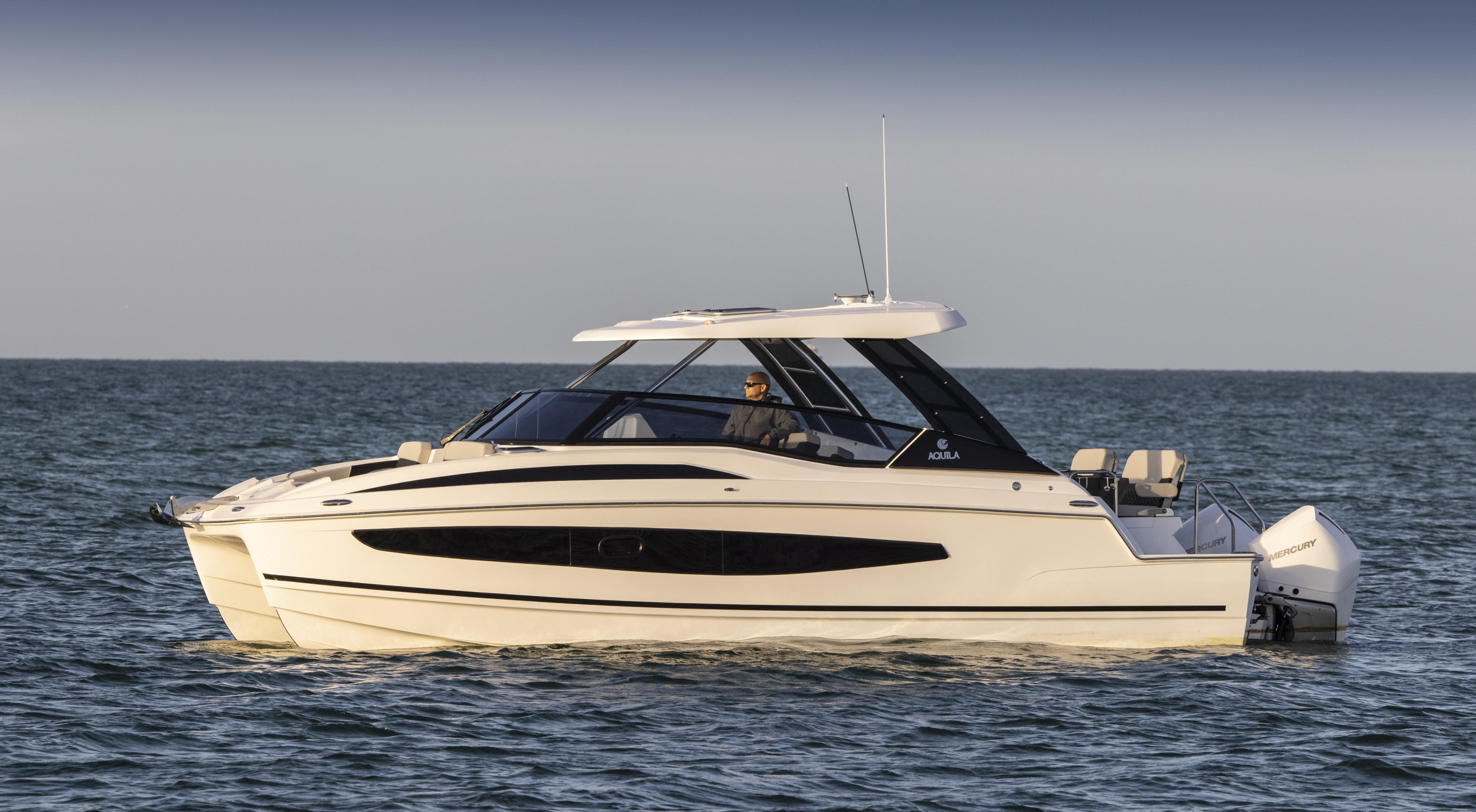 Aquila 32 Sport — photo 23