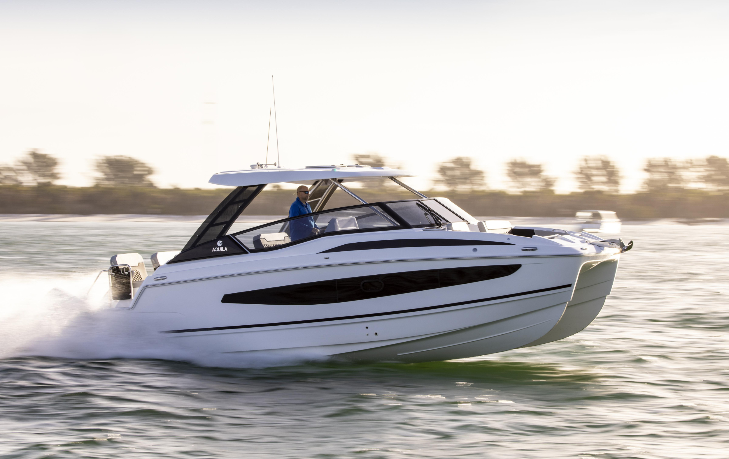 Aquila 32 Sport — photo 17