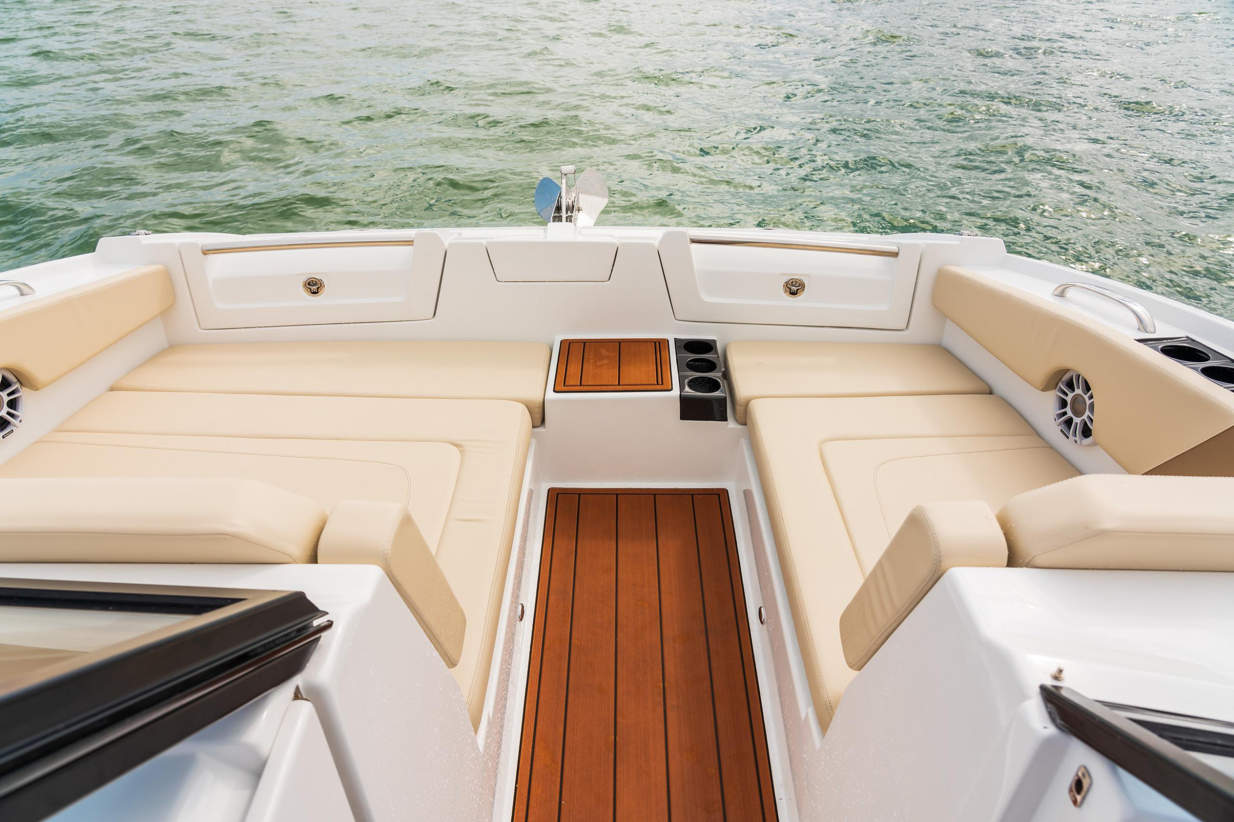 Aquila 32 Sport — photo 21
