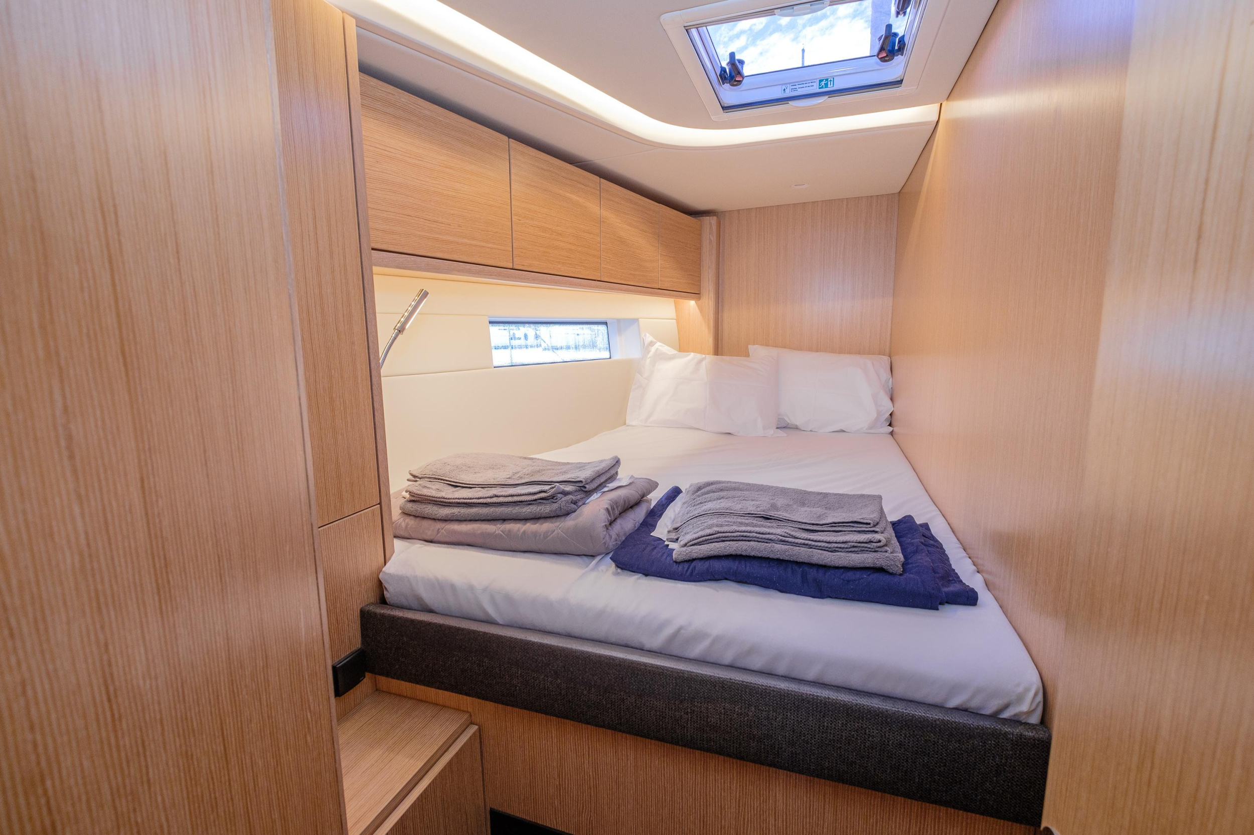 Bavaria C57 — photo 13