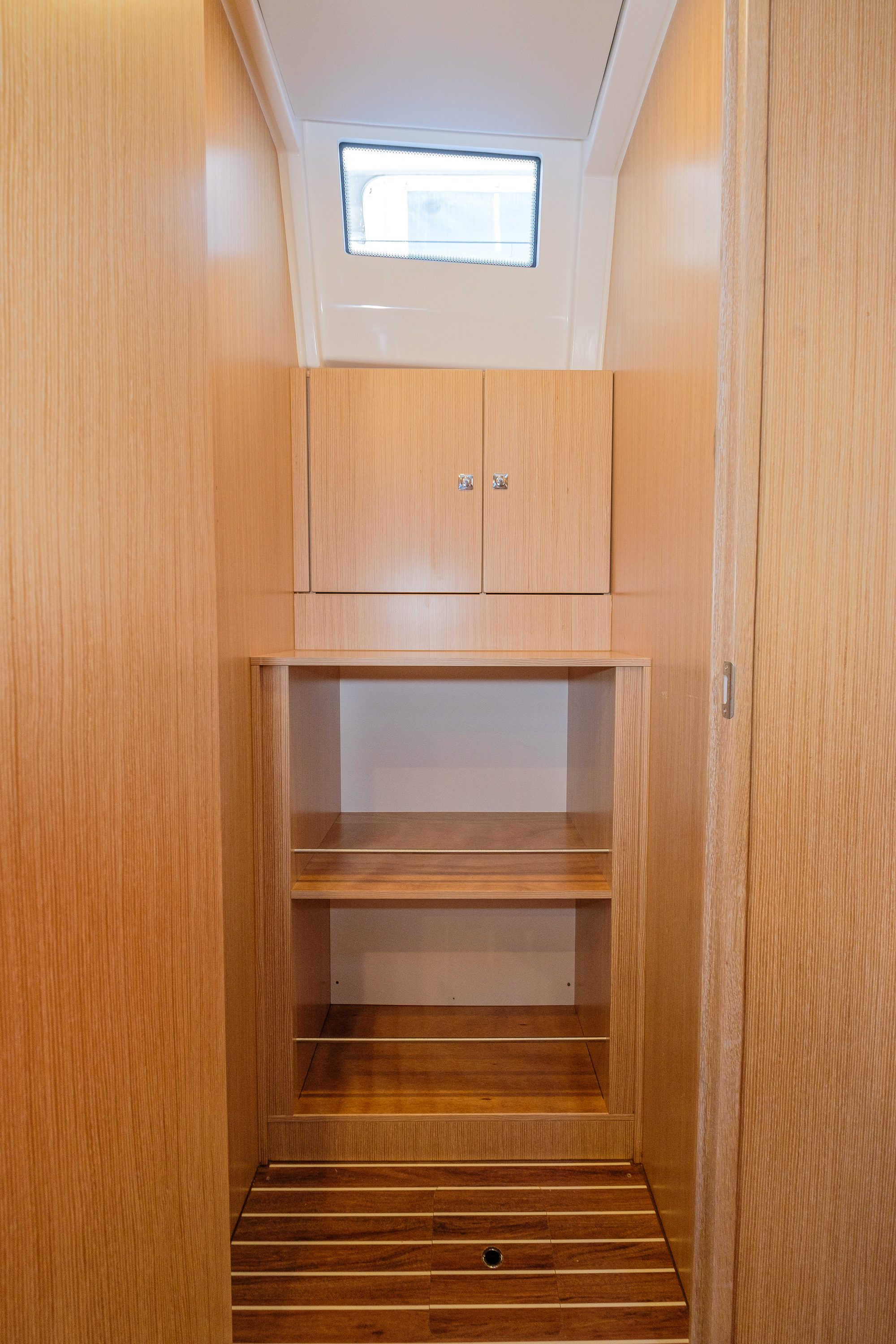 Bavaria C57 — photo 9