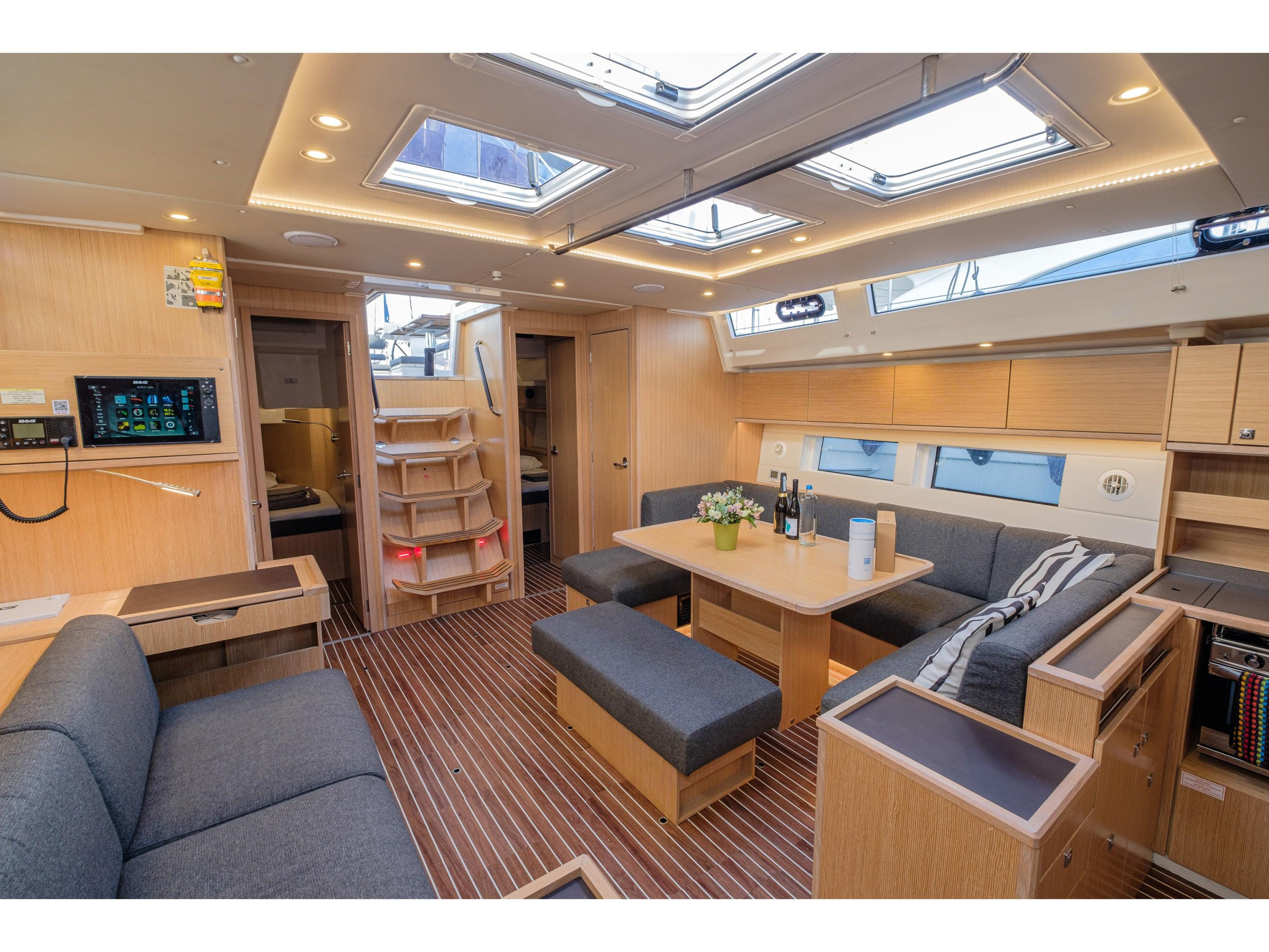 Bavaria C57 — photo 7