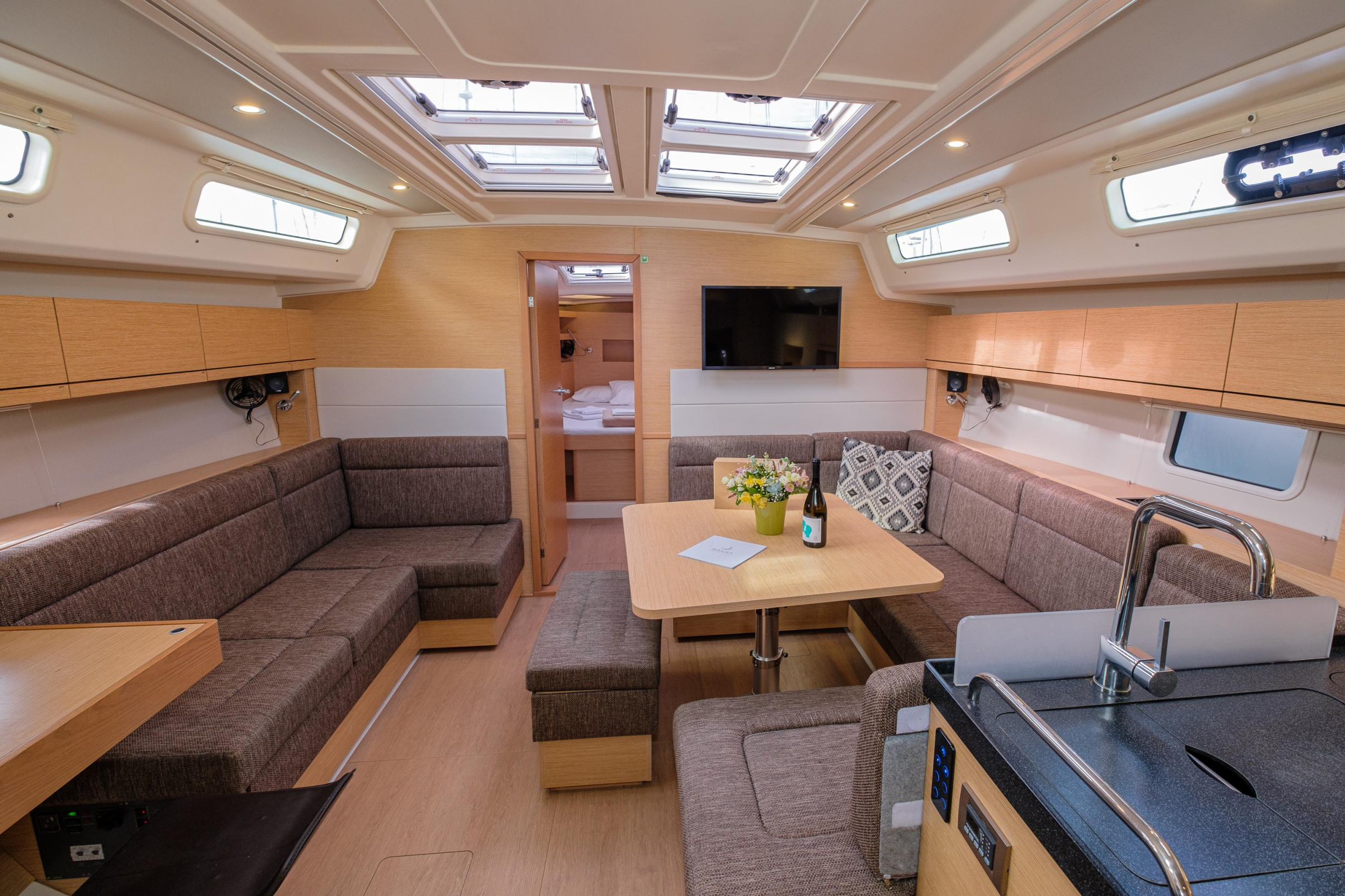 Hanse 458 (3 cab) — photo 8