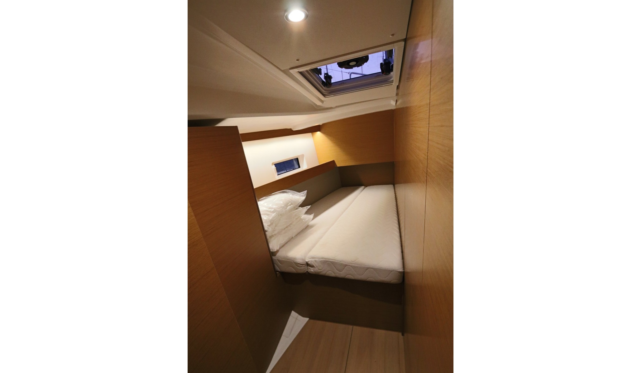 Sun Odyssey 490 — photo 4