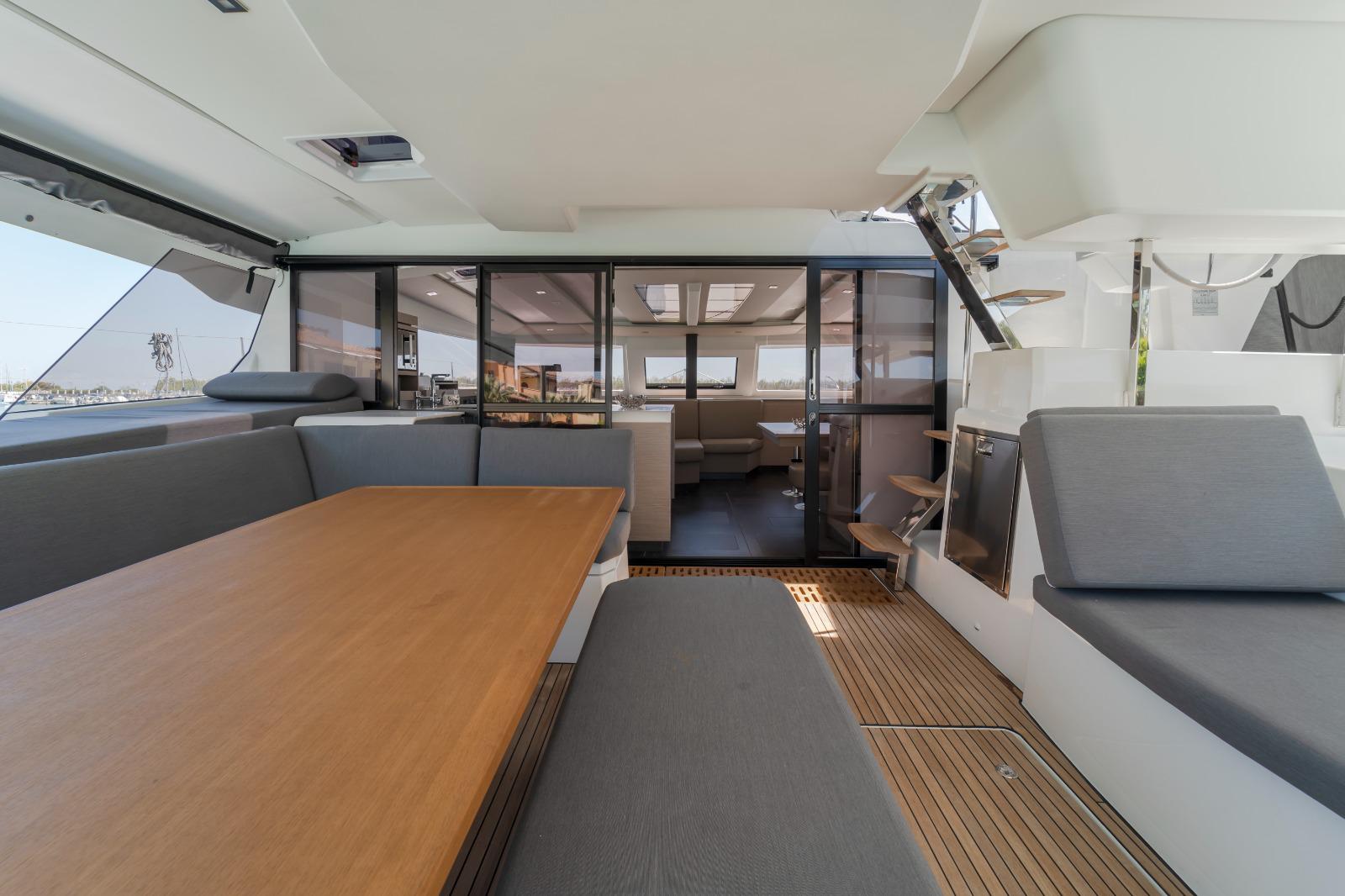 Aura 51 - Luxury Experience — photo 23