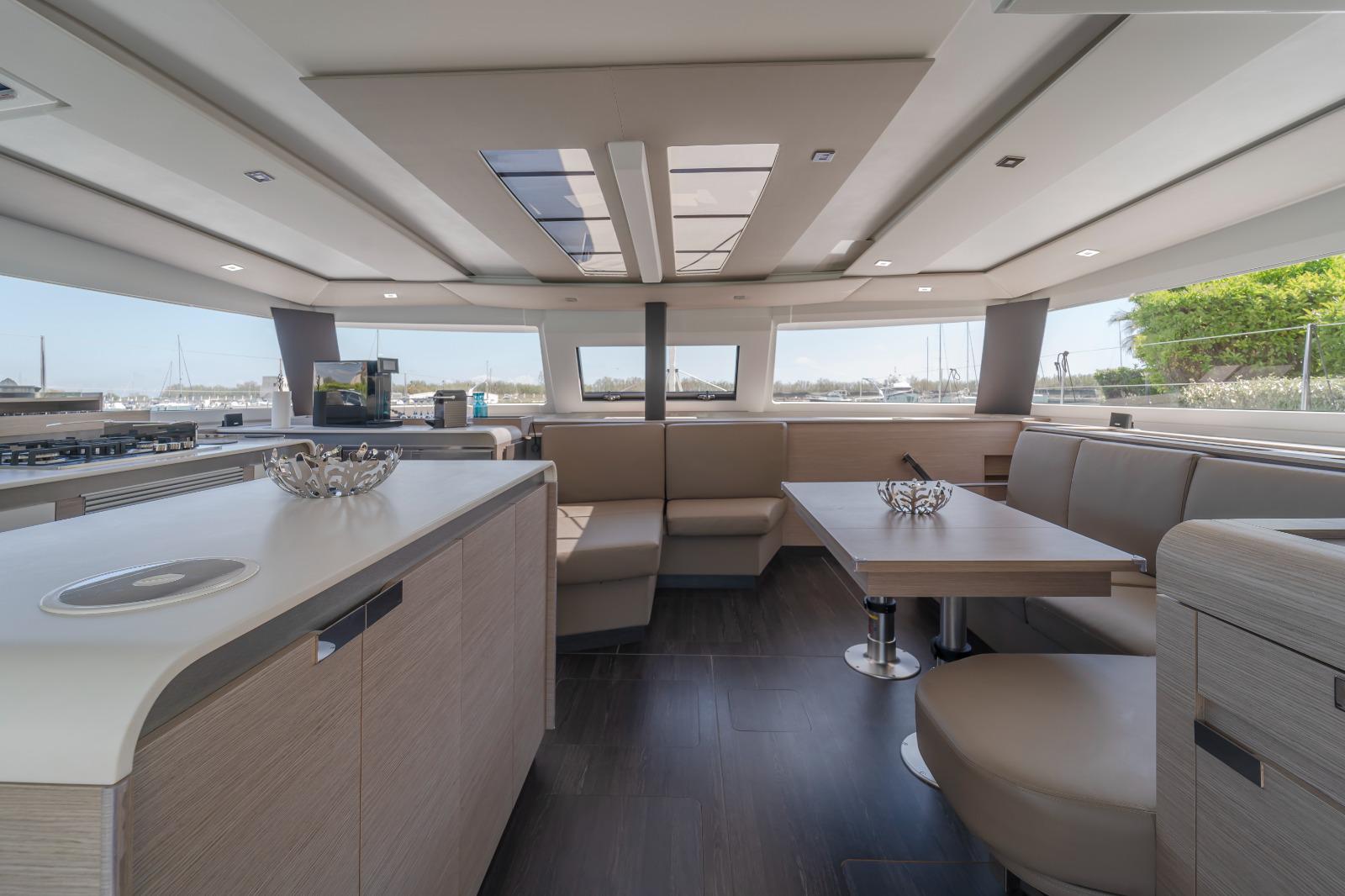Aura 51 - Luxury Experience — photo 22