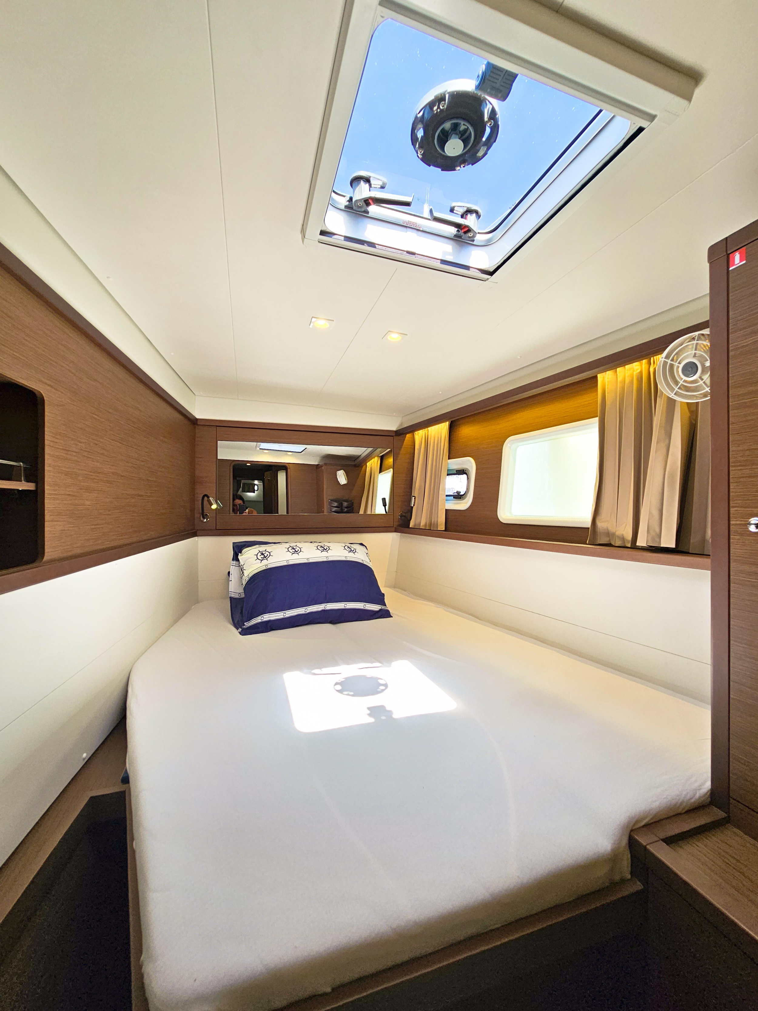 Lagoon 450 Fly — photo 11