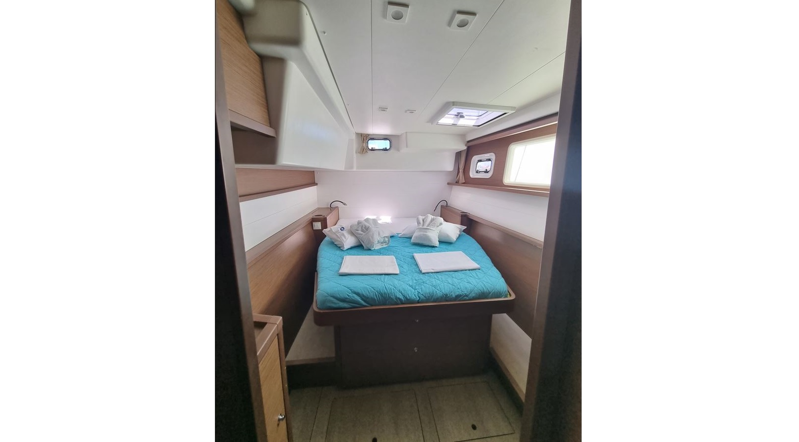 Lagoon 450F — photo 11