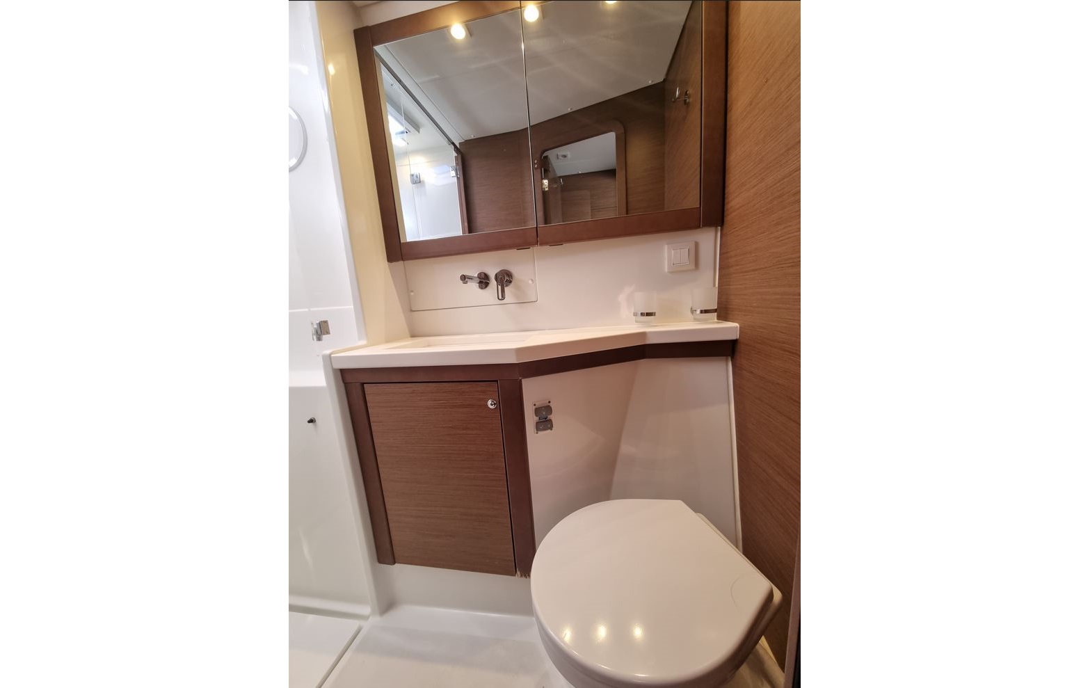 Lagoon 450F — photo 15