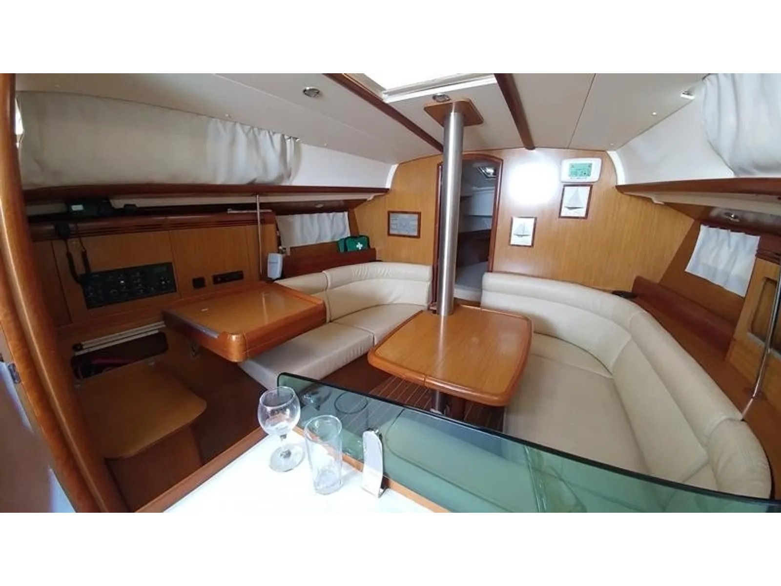 Sun Odyssey 36i — photo 2