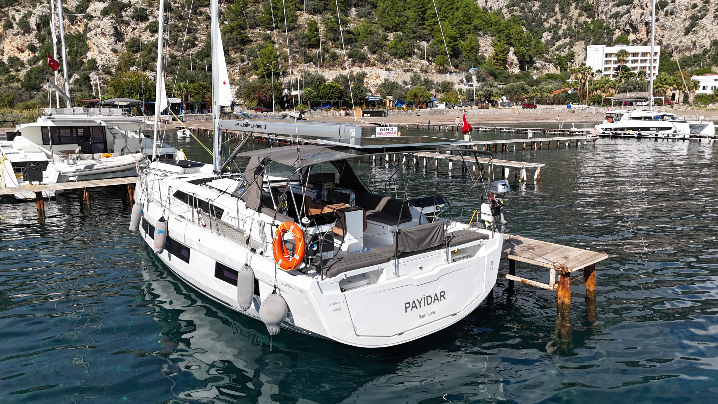 Dufour 44 — photo 1