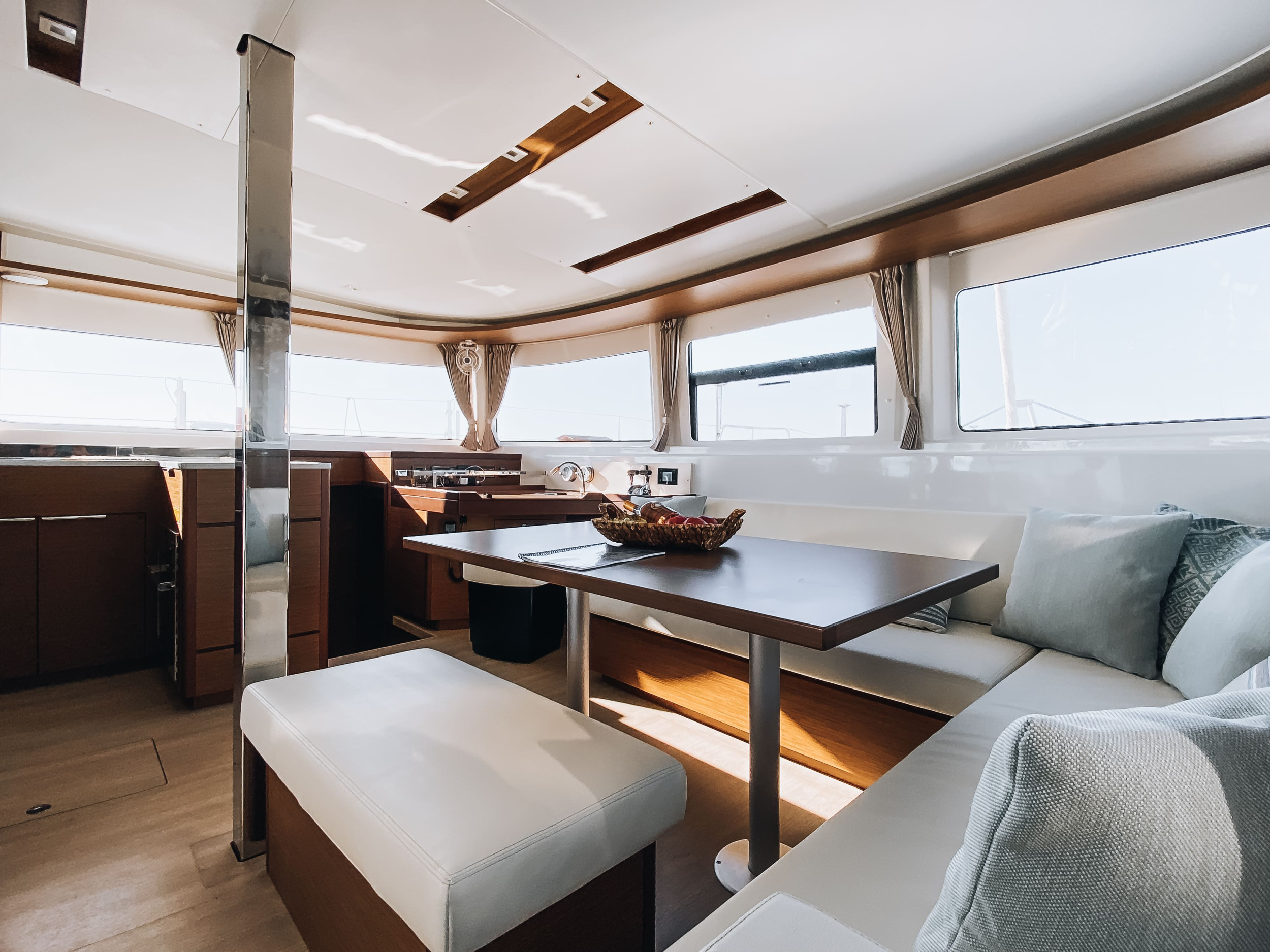 Lagoon 46 — photo 16
