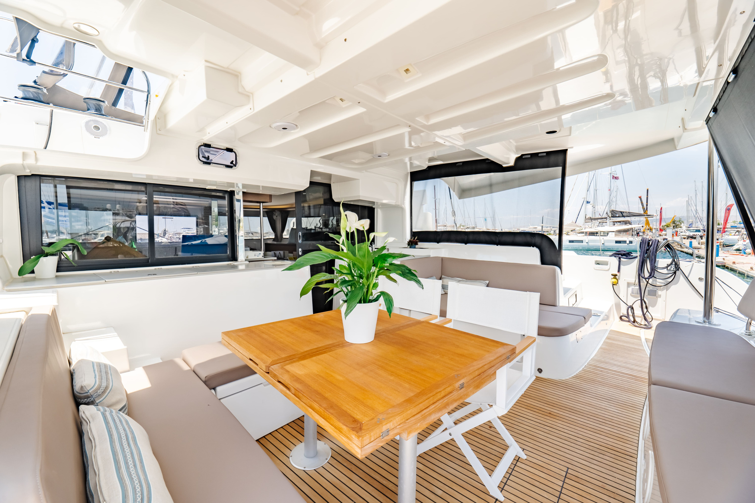Lagoon 46 — photo 19