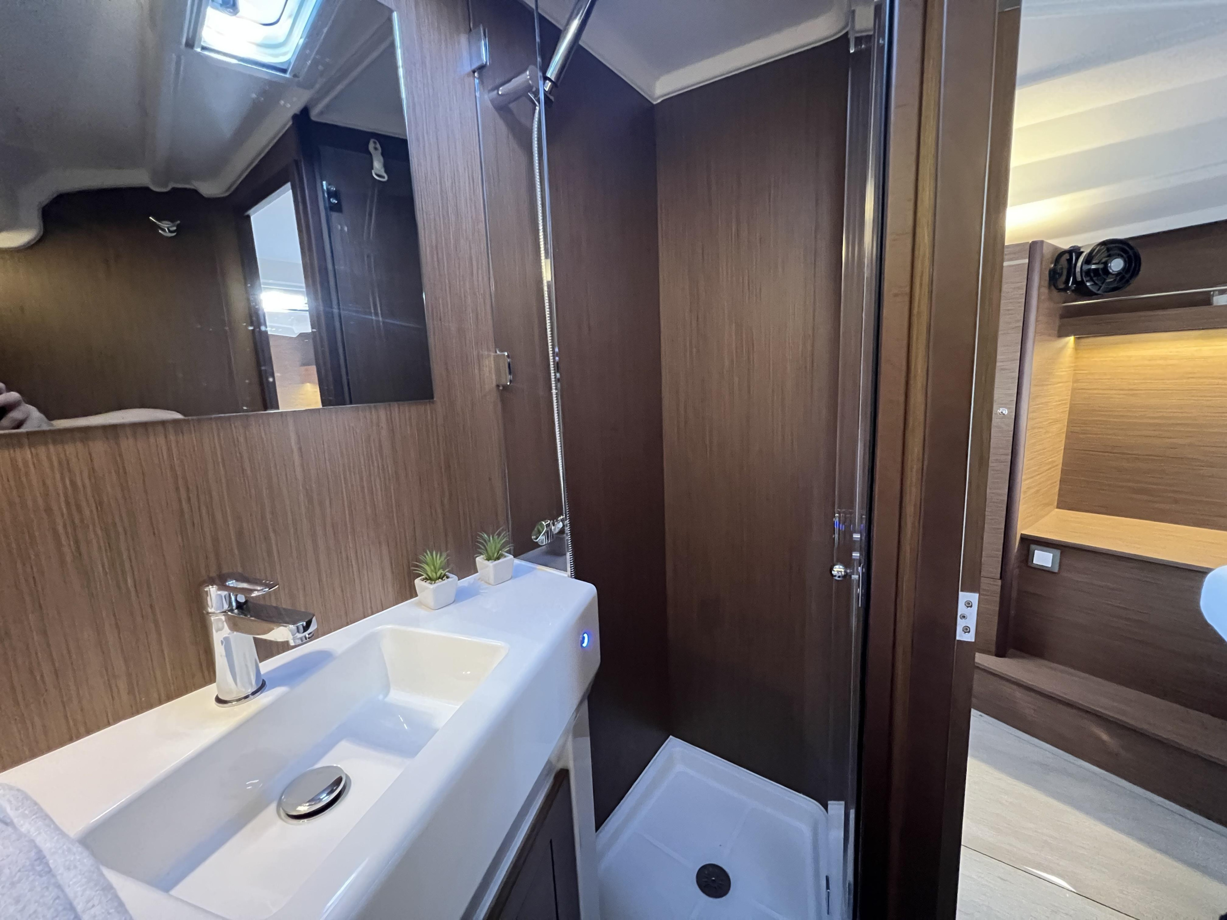 Oceanis 40.1 — photo 23