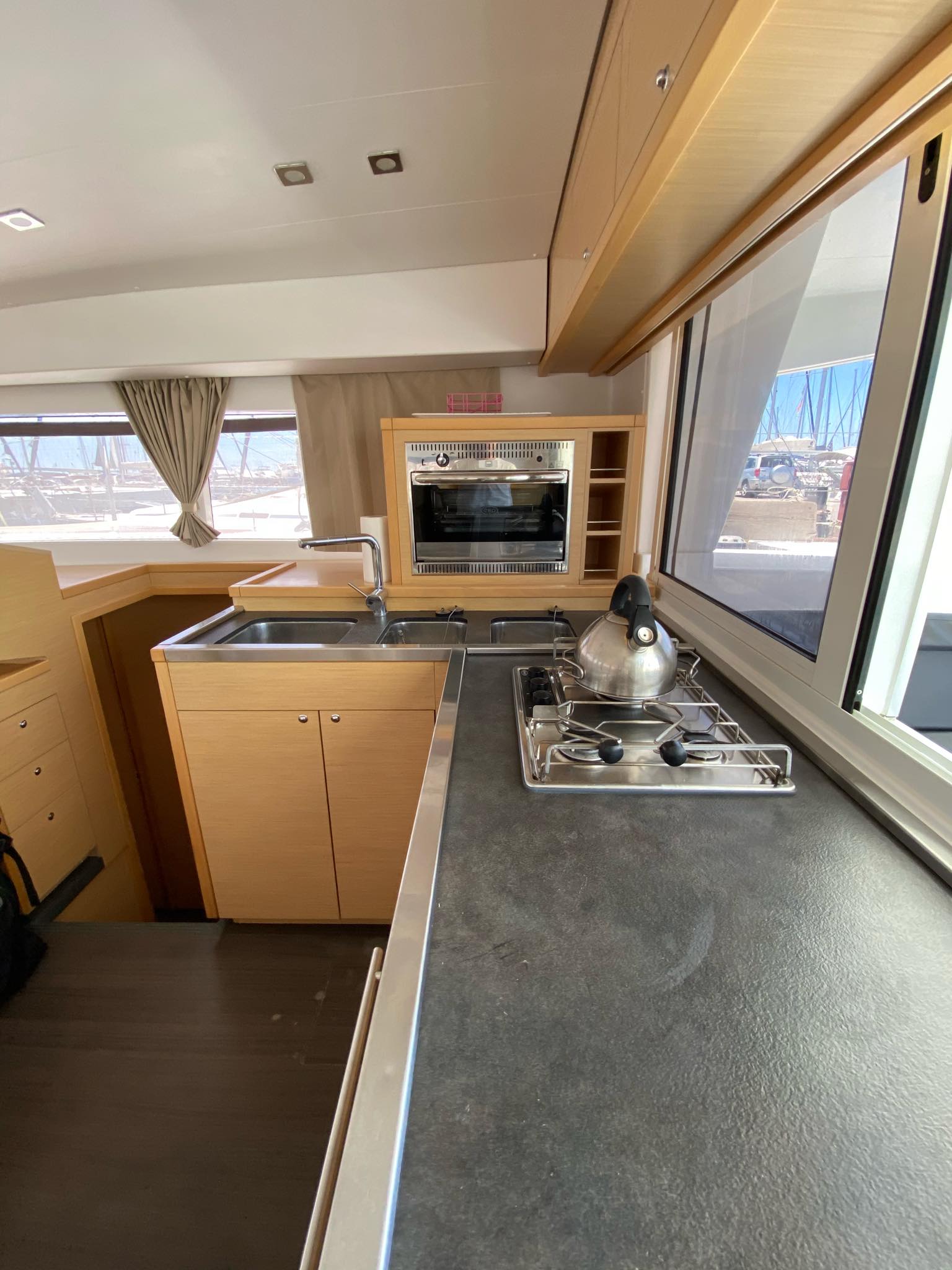 Lagoon 400 S2 — photo 2