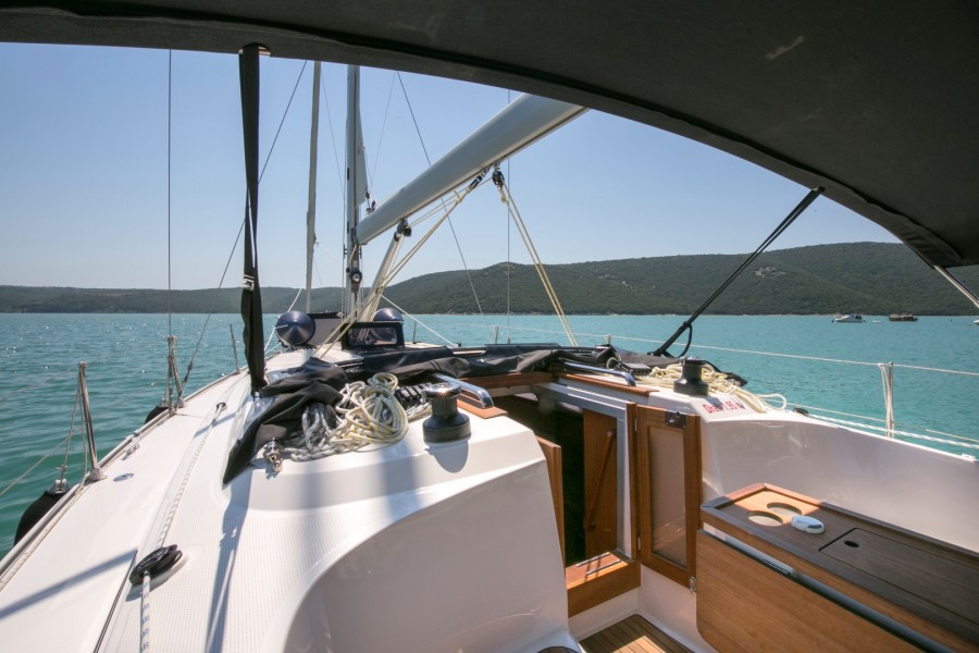 Bavaria Cruiser 37 — photo 3