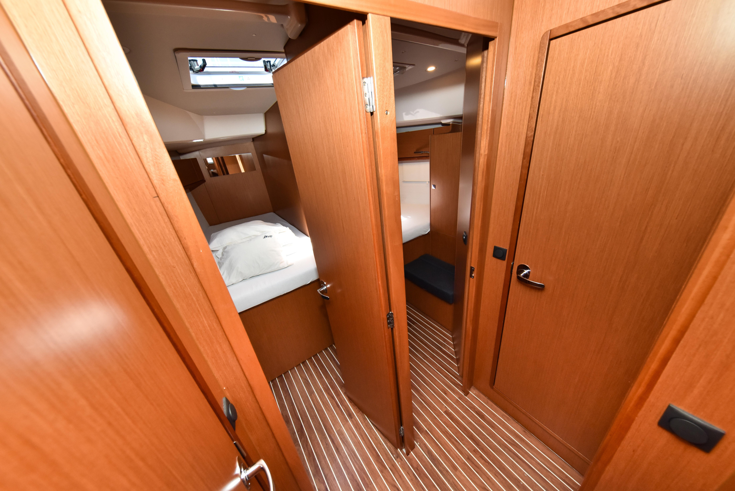 Bavaria Cruiser 46 — photo 28