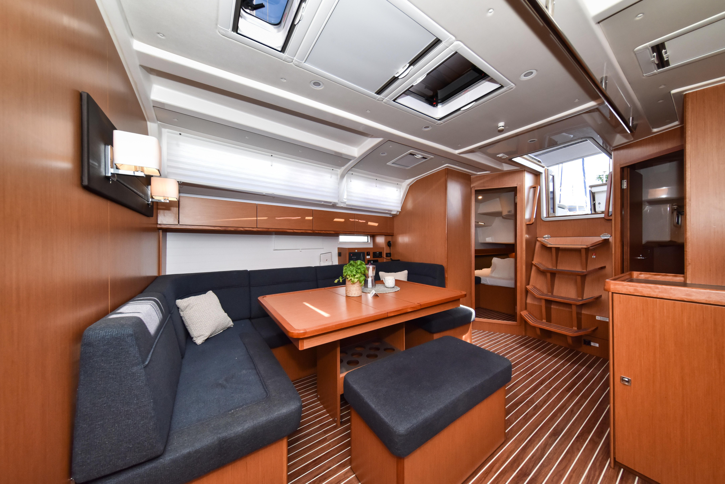 Bavaria Cruiser 46 — photo 31