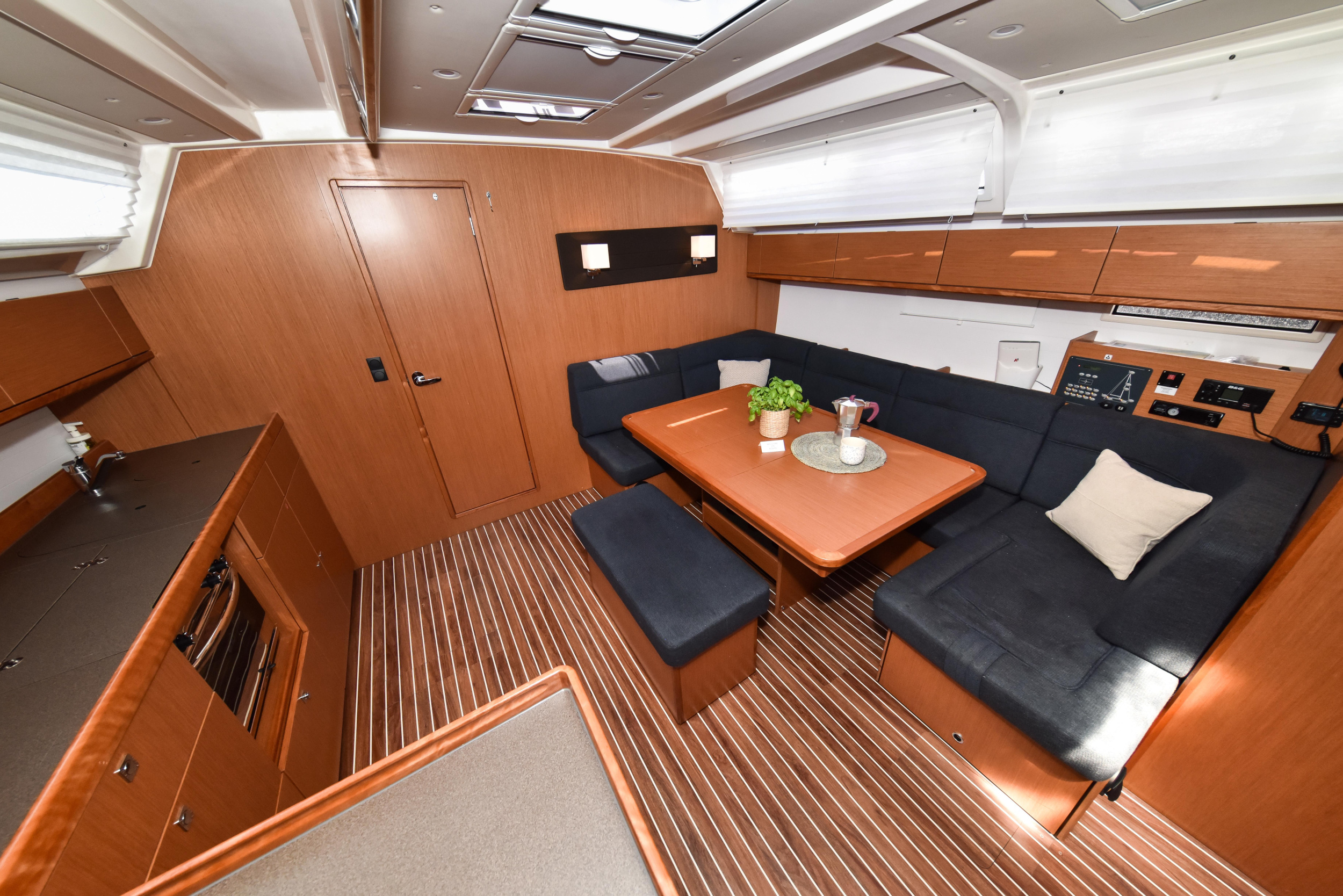 Bavaria Cruiser 46 — photo 15