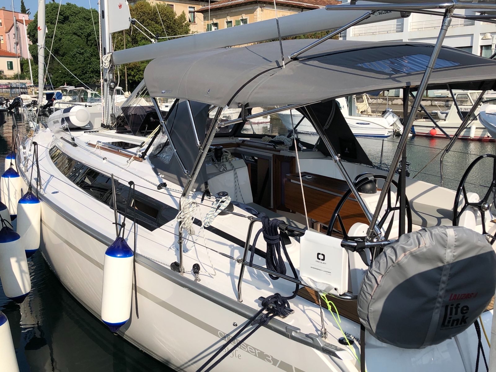 Bavaria Cruiser 37 Style — photo 12