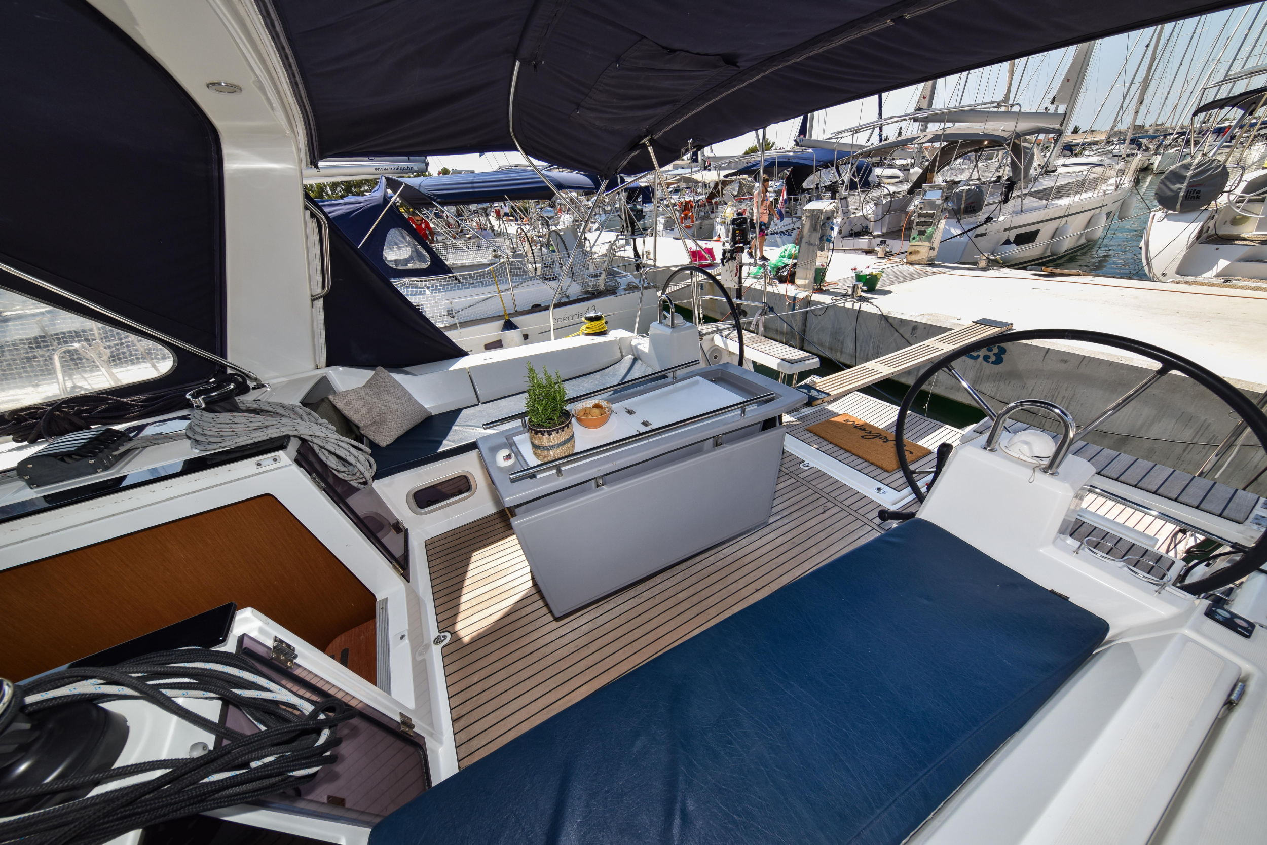 Oceanis 41.1 — photo 12