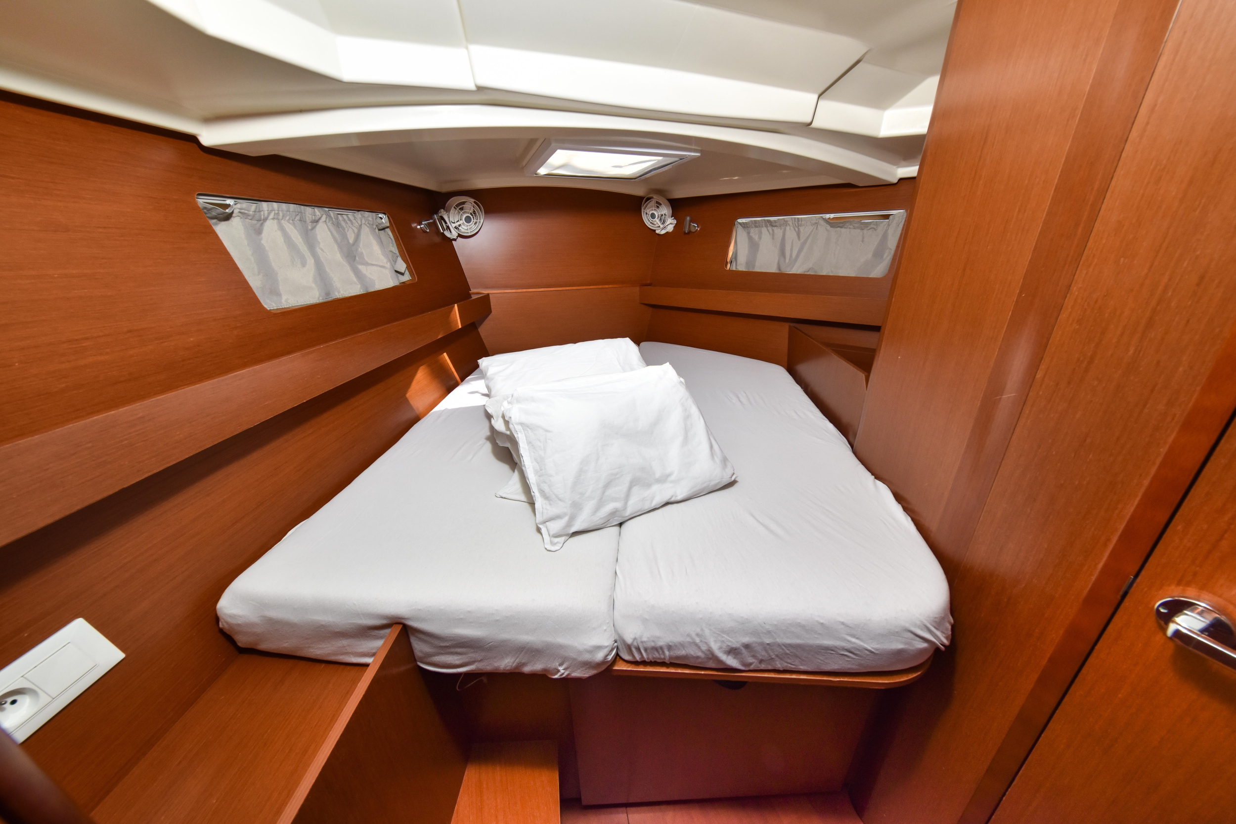 Oceanis 41.1 — photo 37