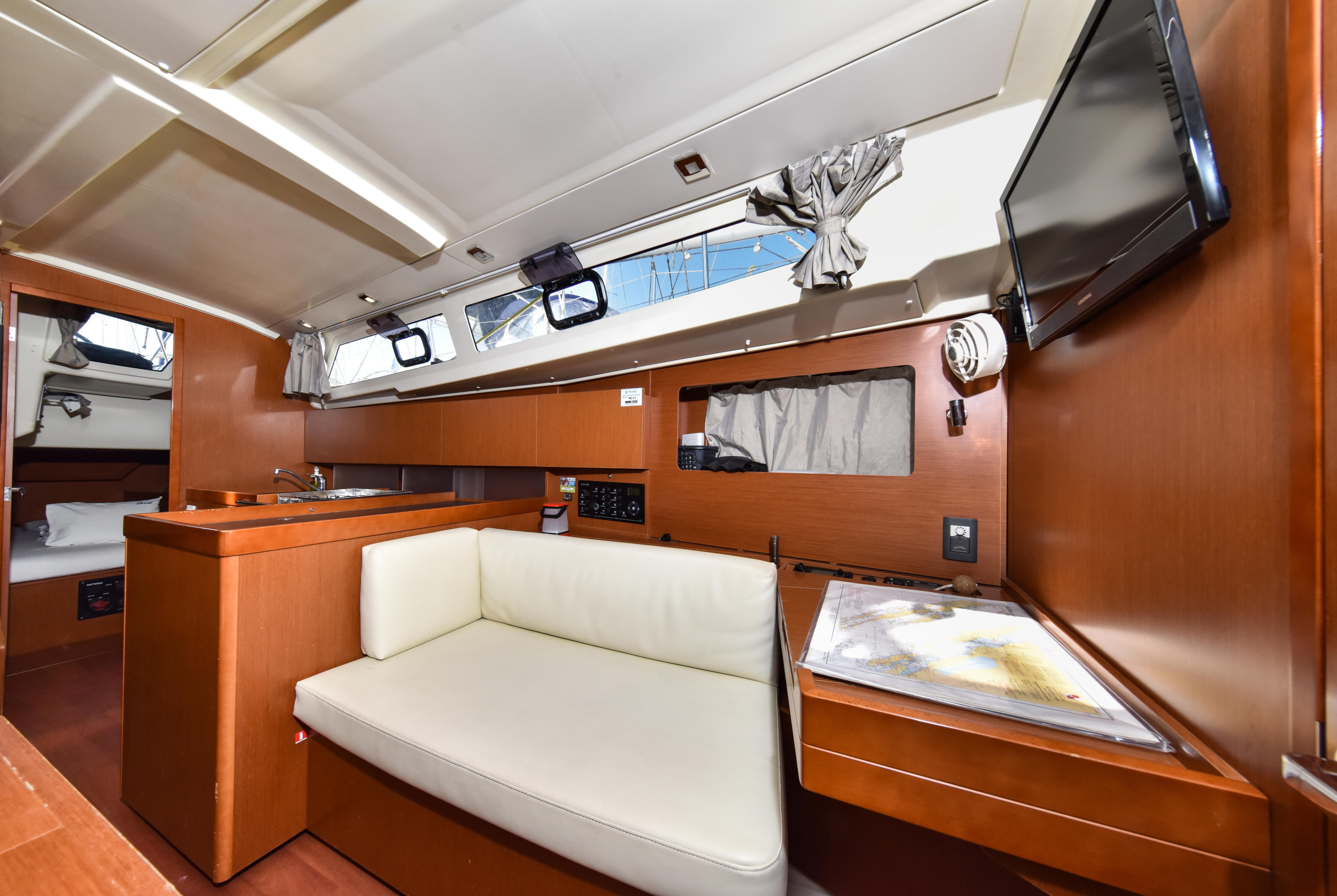 Oceanis 41.1 — photo 16