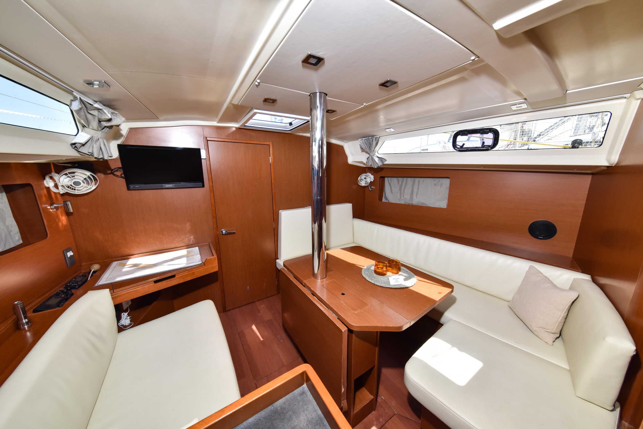 Oceanis 41.1 — photo 36