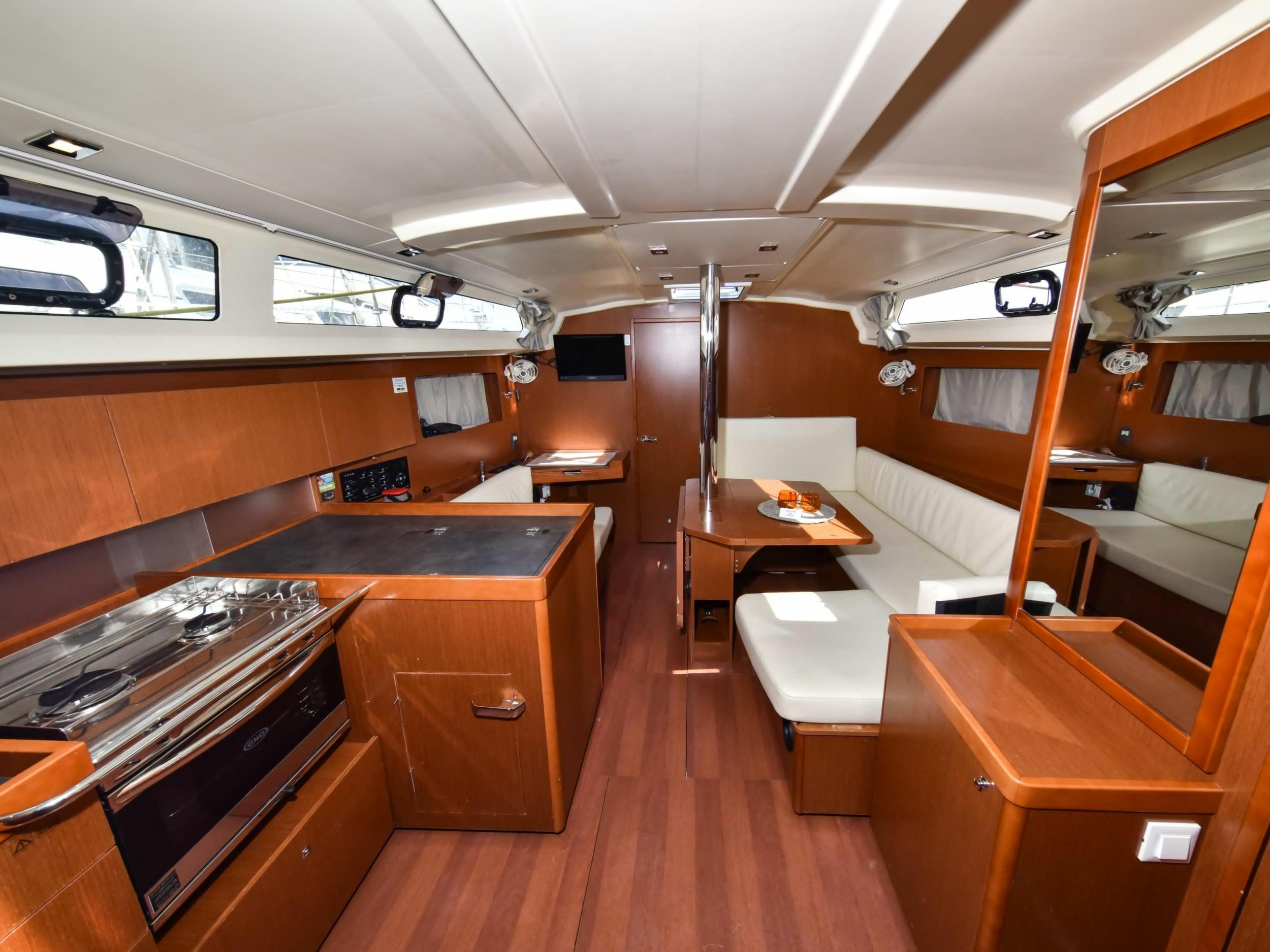 Oceanis 41.1 — photo 42