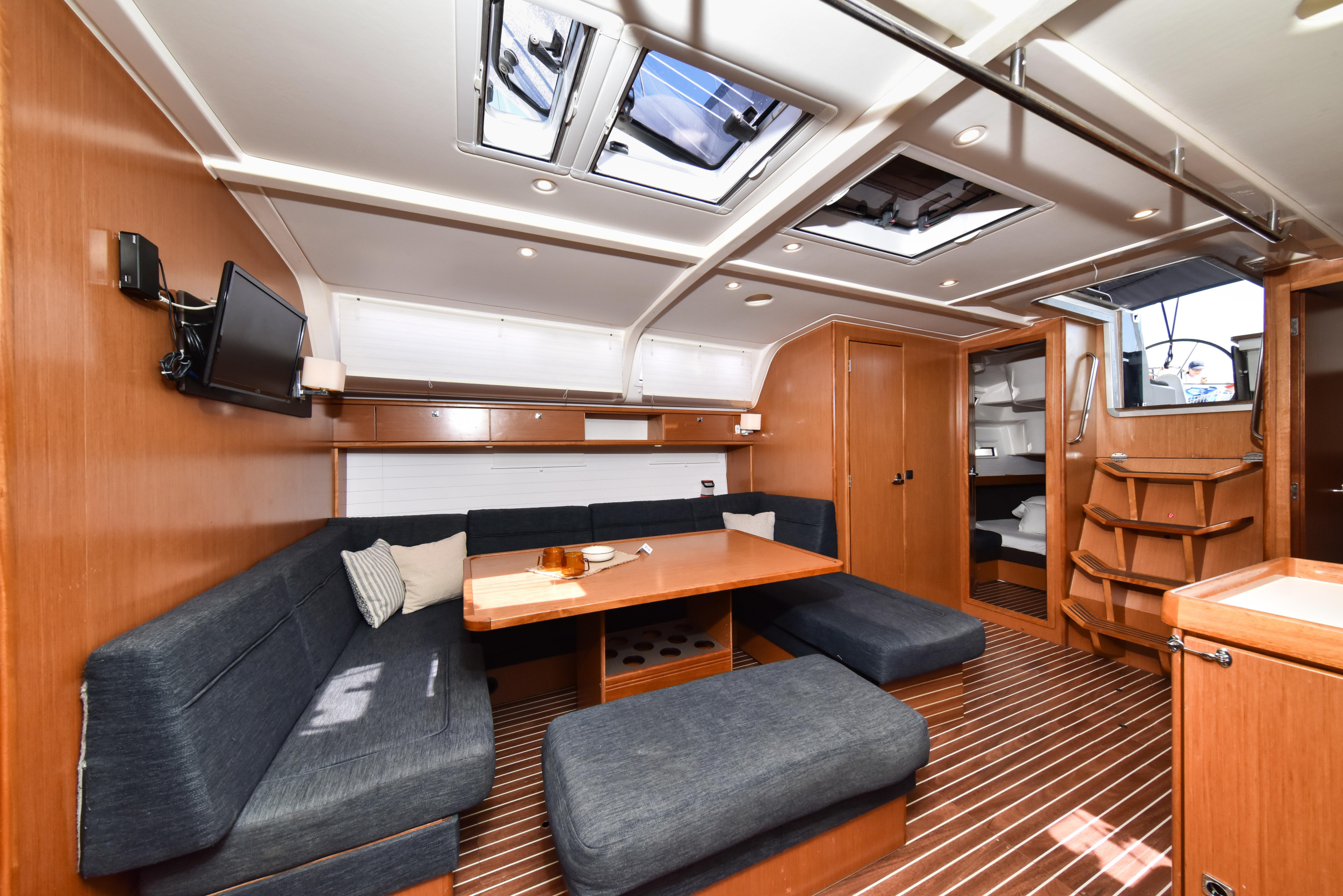 Bavaria Cruiser 51 — photo 36