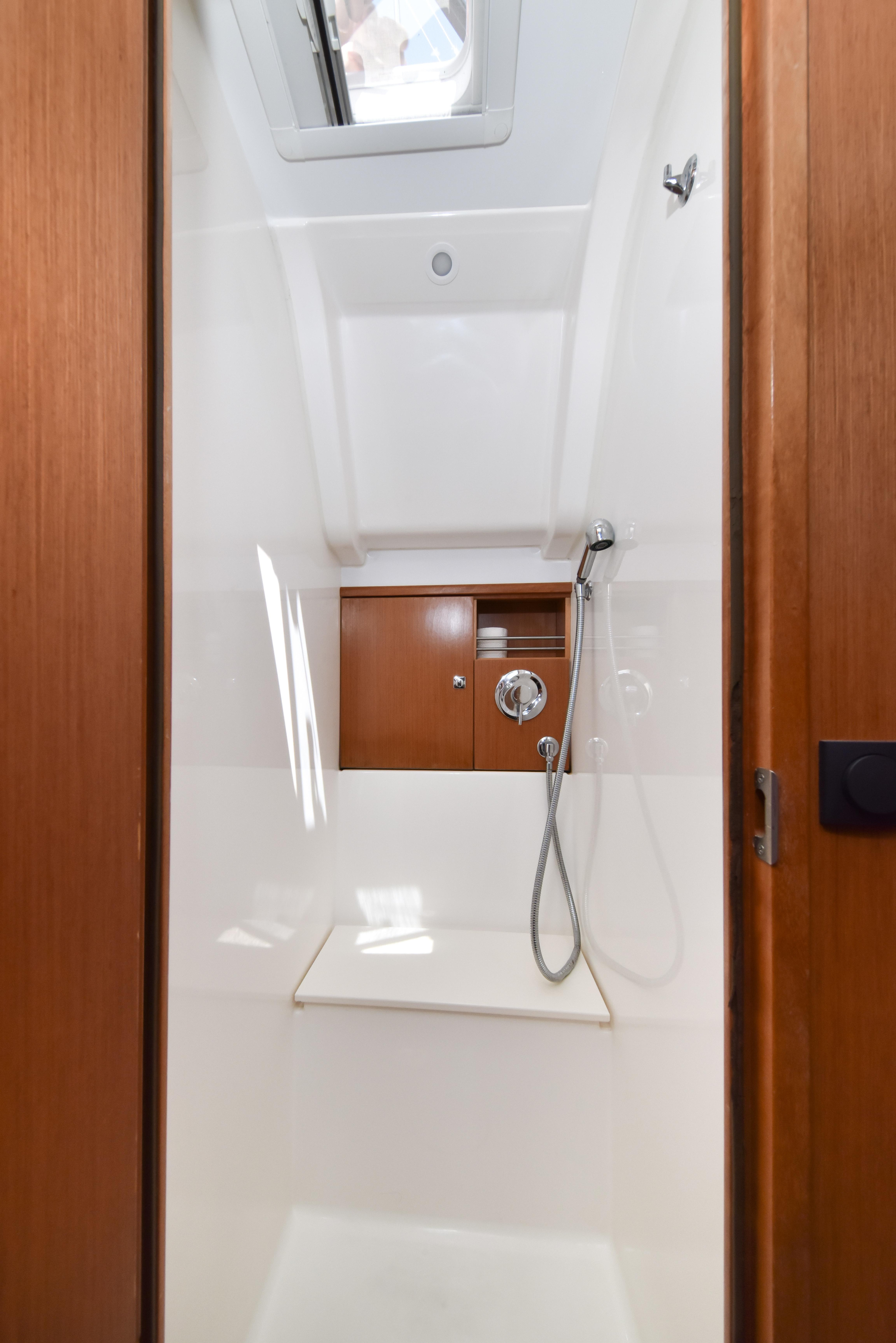 Bavaria Cruiser 51 — photo 6