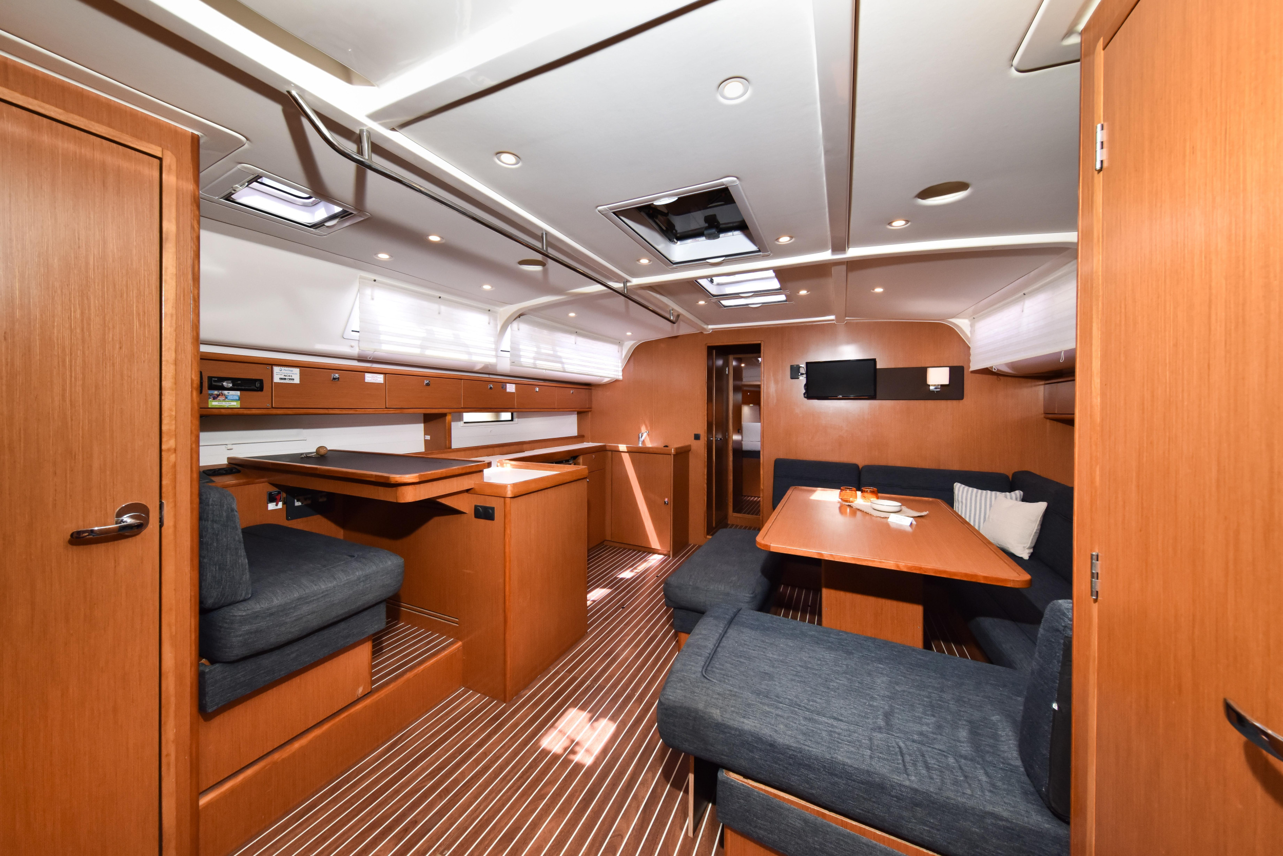 Bavaria Cruiser 51 — photo 10
