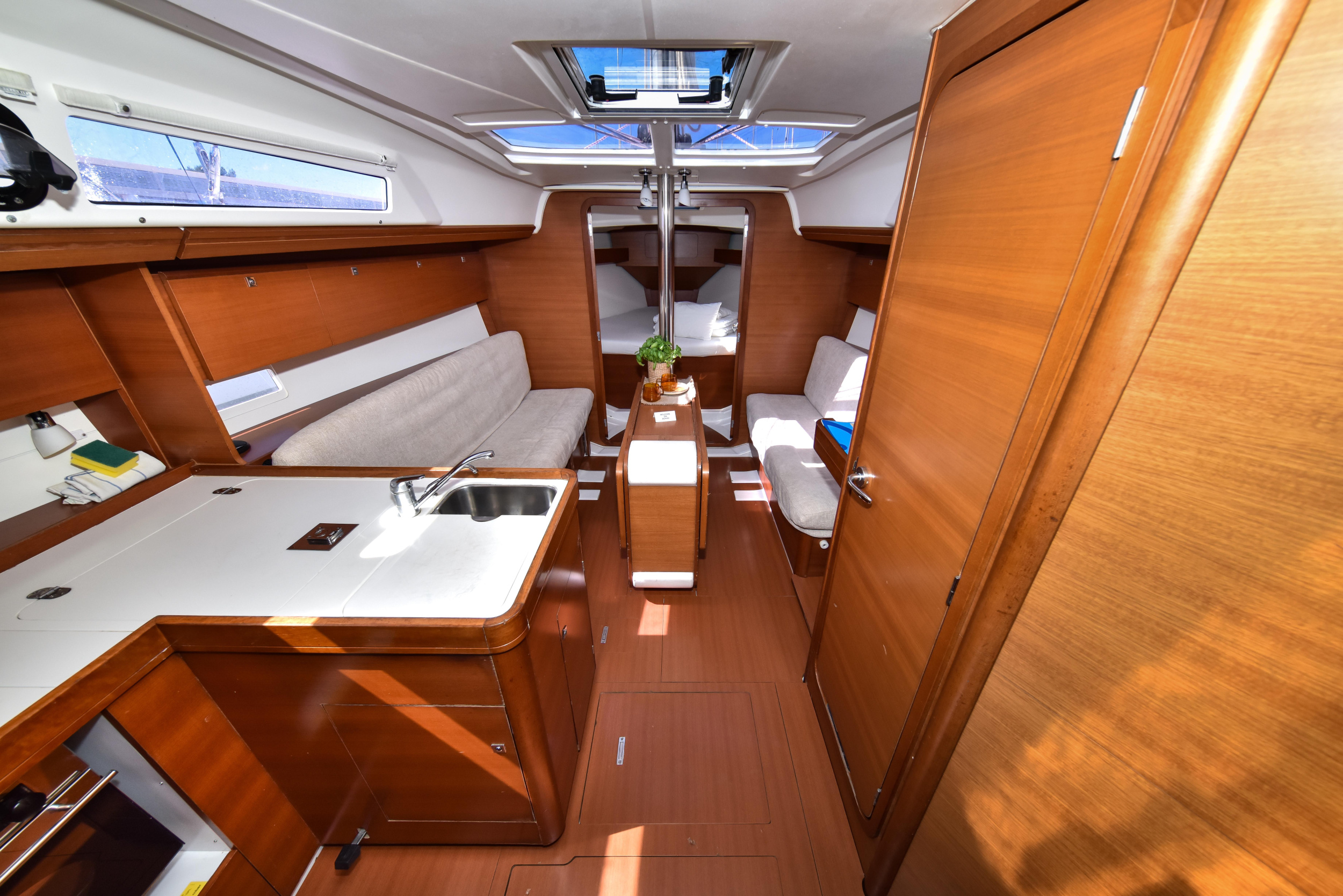 Dufour 350 GL — photo 8