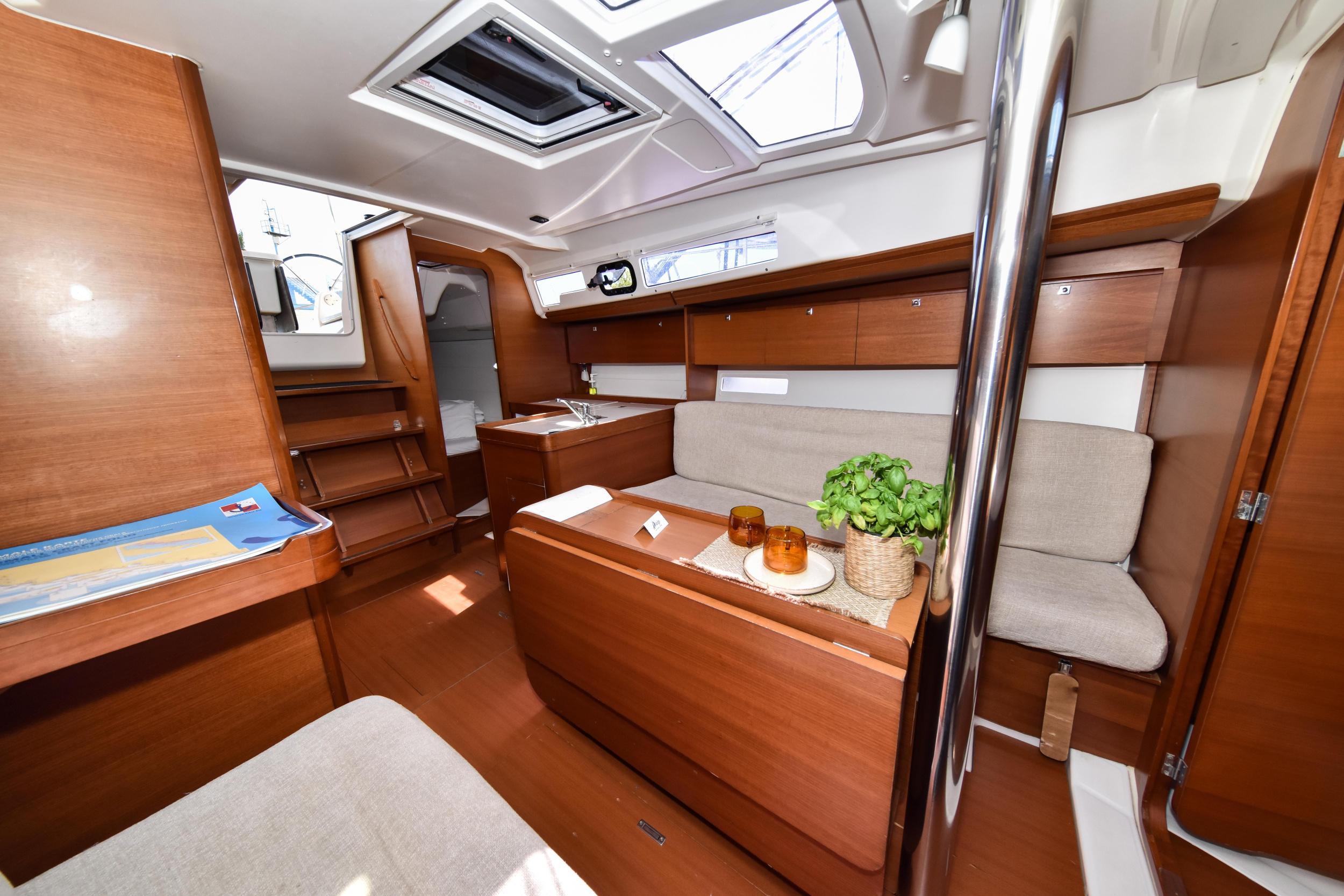 Dufour 350 GL — photo 36