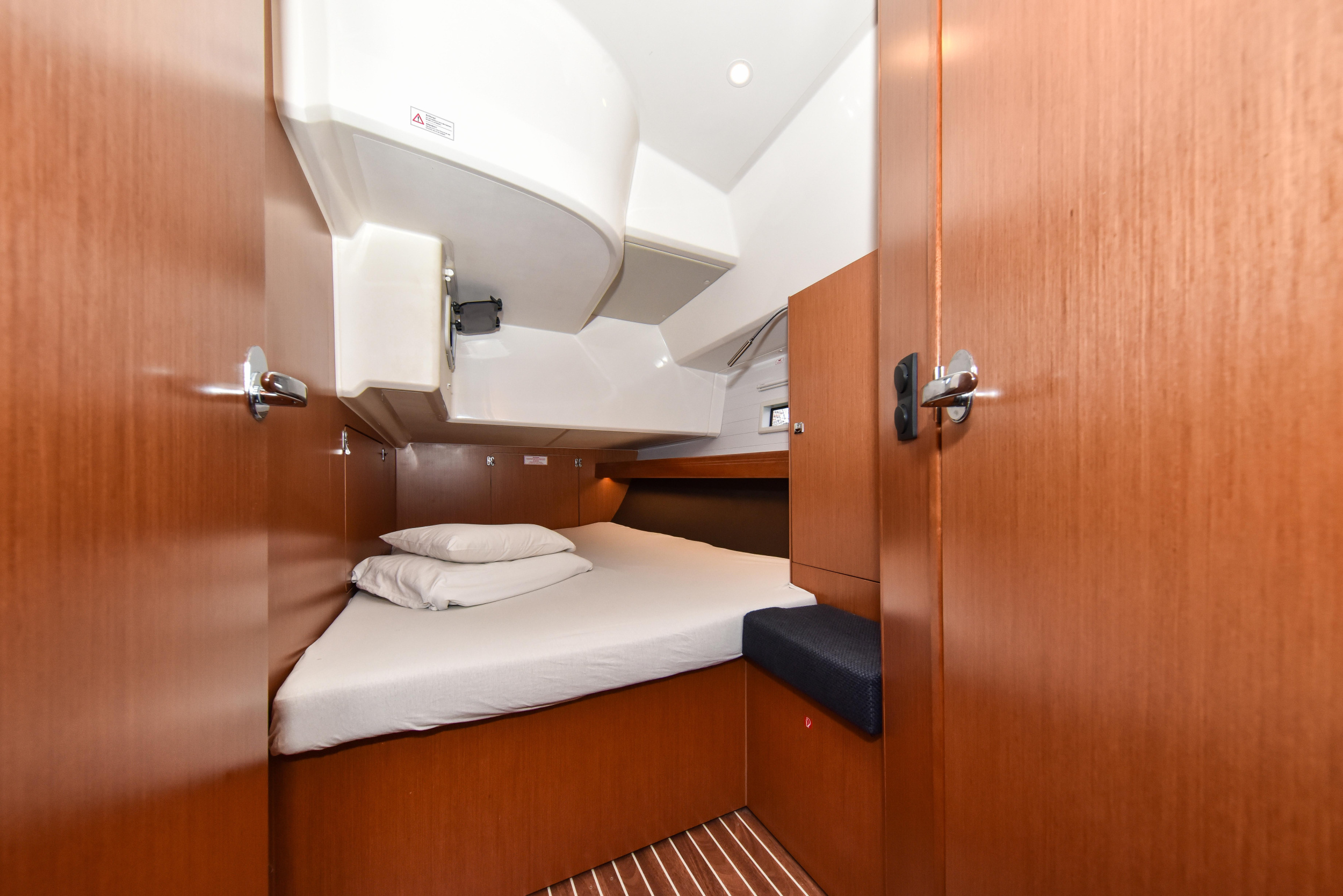 Bavaria Cruiser 46 — photo 11